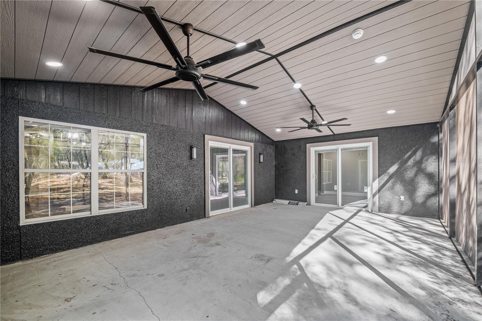 VAILL POINT TERRACE - Residential