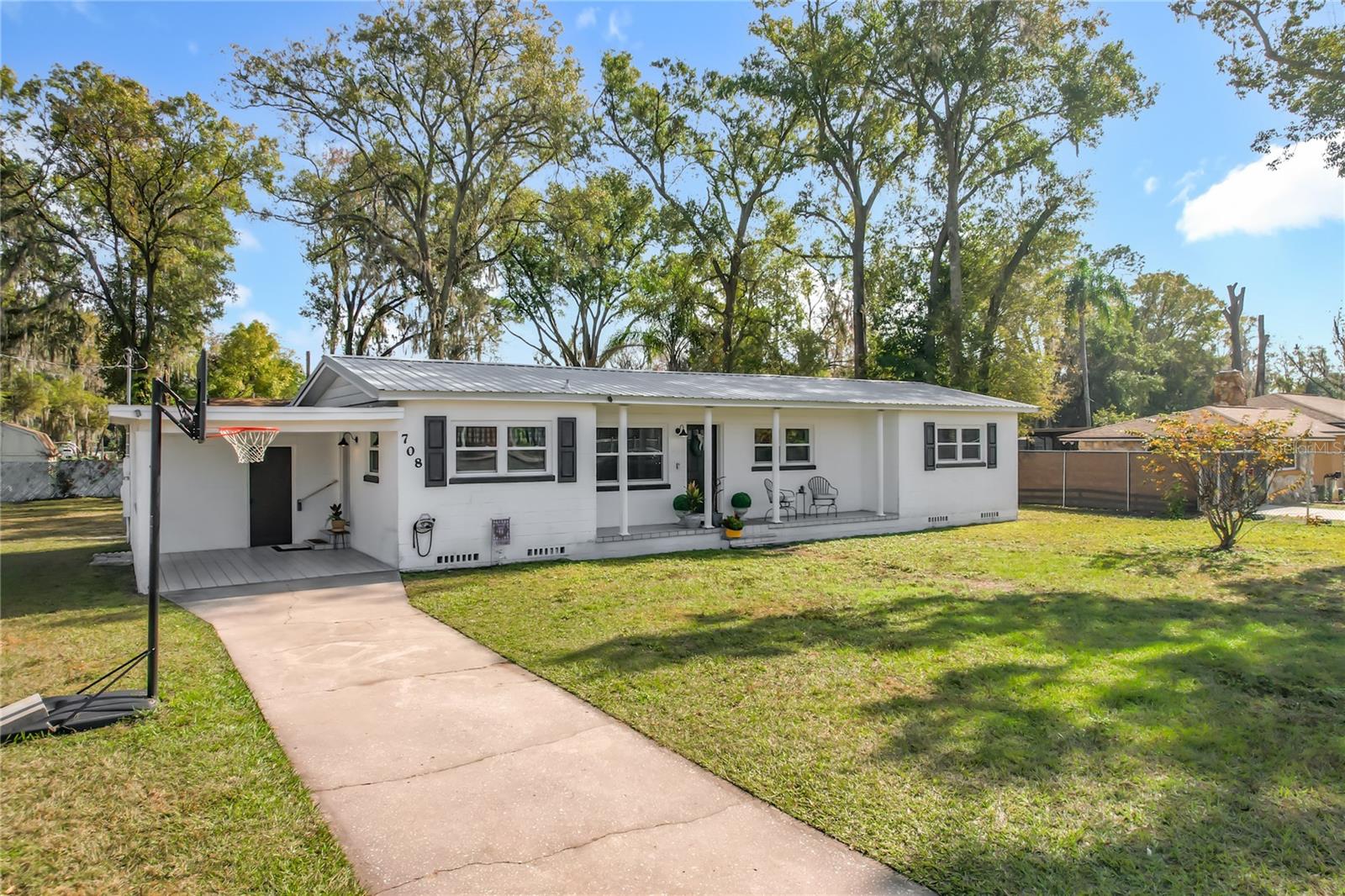 708 N VERMONT STREET