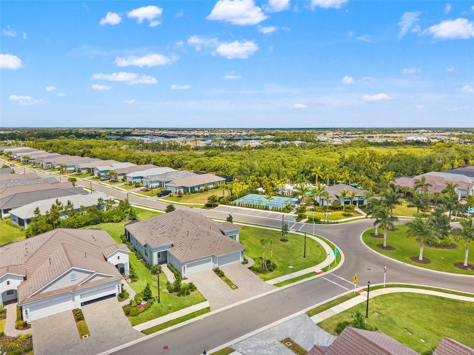WYSTERIA WELLEN PARK VILLAGE F-4 - Residential