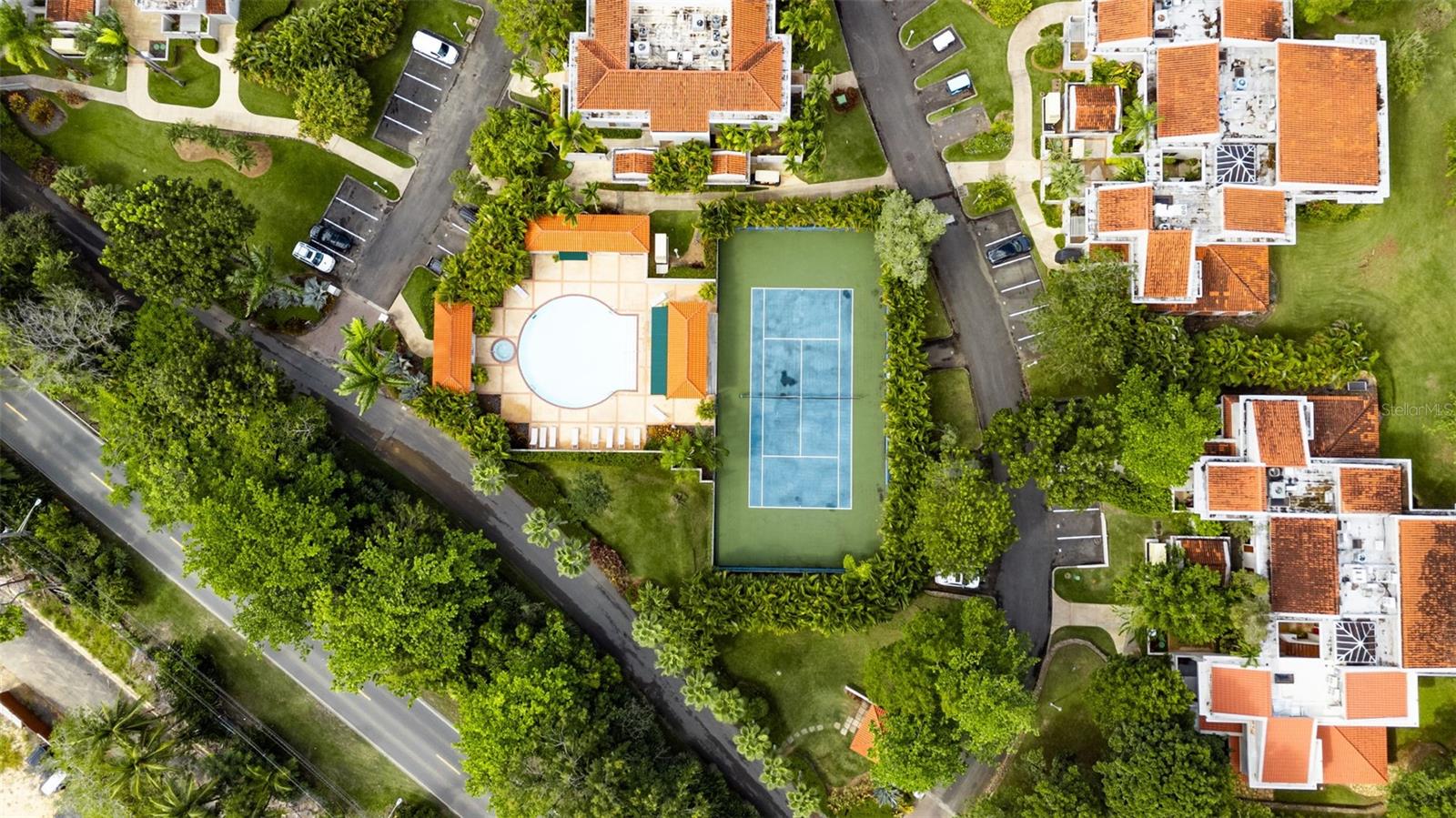 THE FAIRWAYS VILLAS - Residential