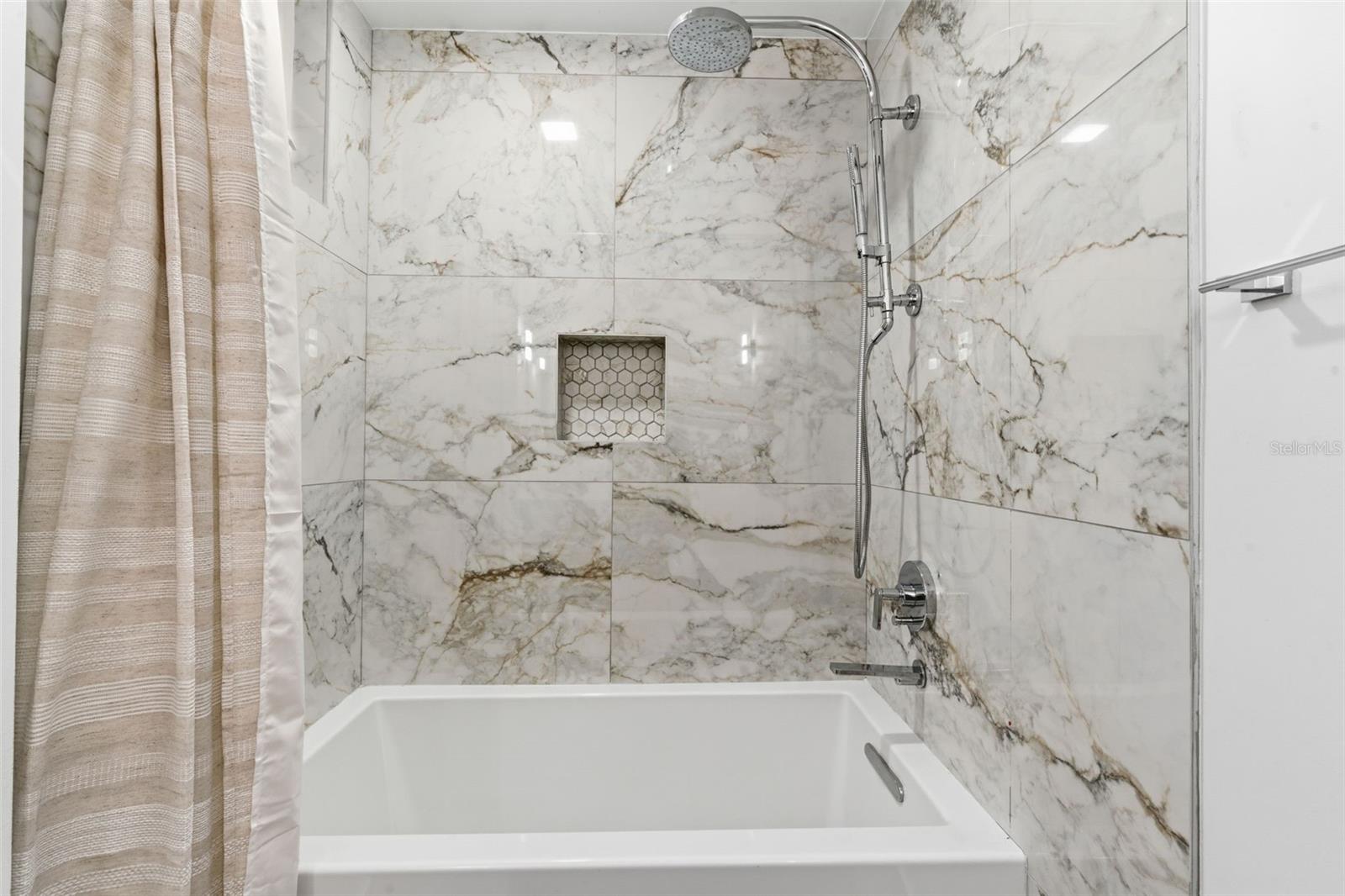 THE FAIRWAYS VILLAS - Residential