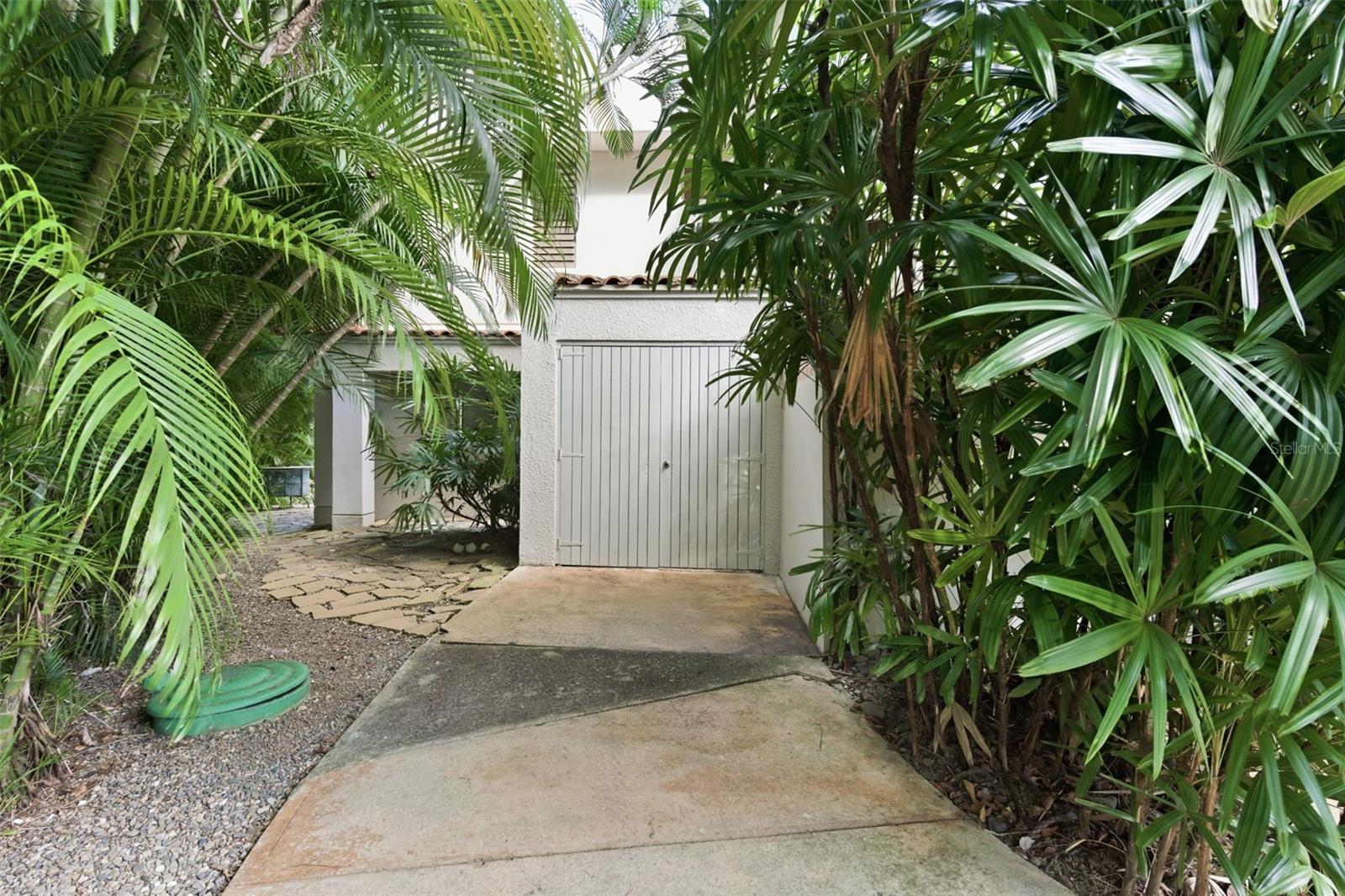 THE FAIRWAYS VILLAS - Residential