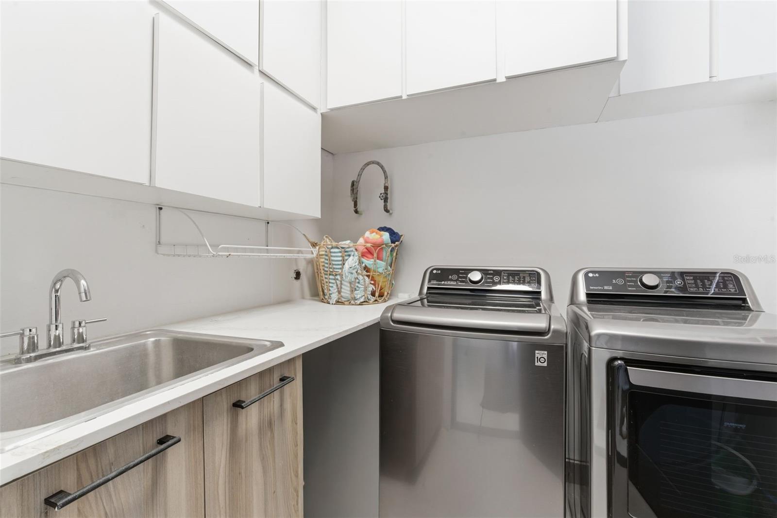 THE FAIRWAYS VILLAS - Residential