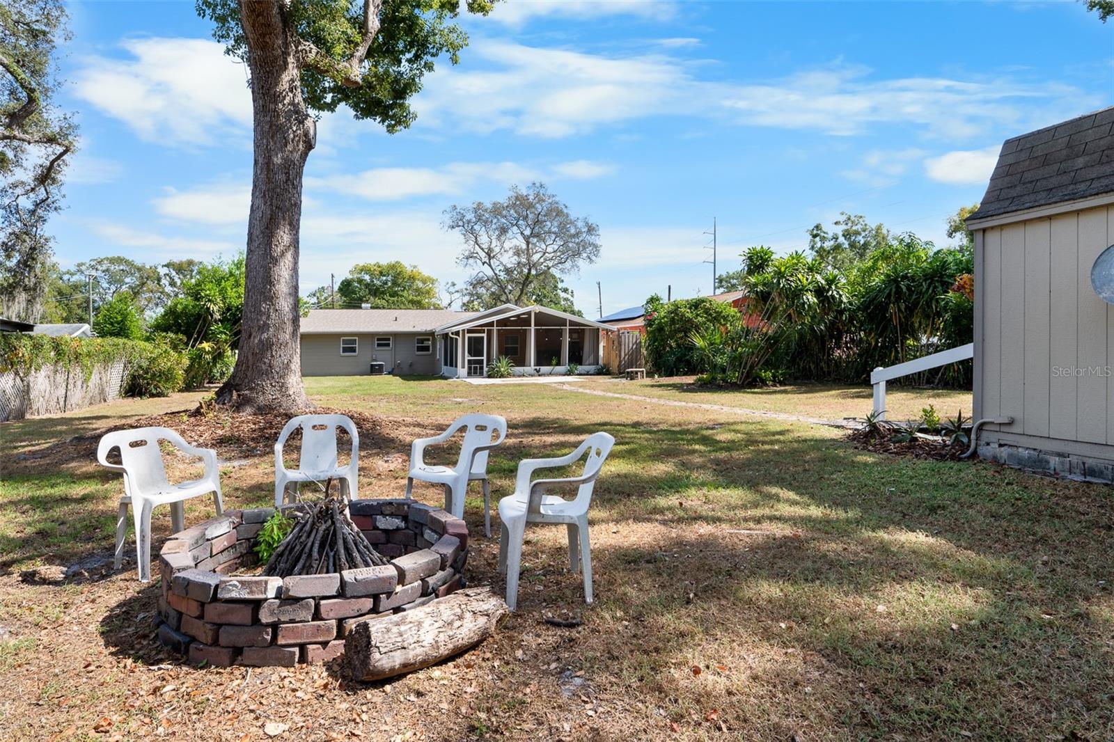 SILVER LAKE ESTATES - Residential