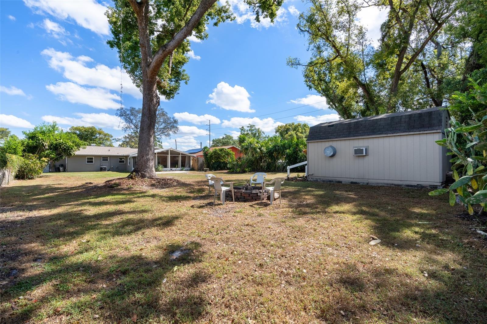 SILVER LAKE ESTATES - Residential