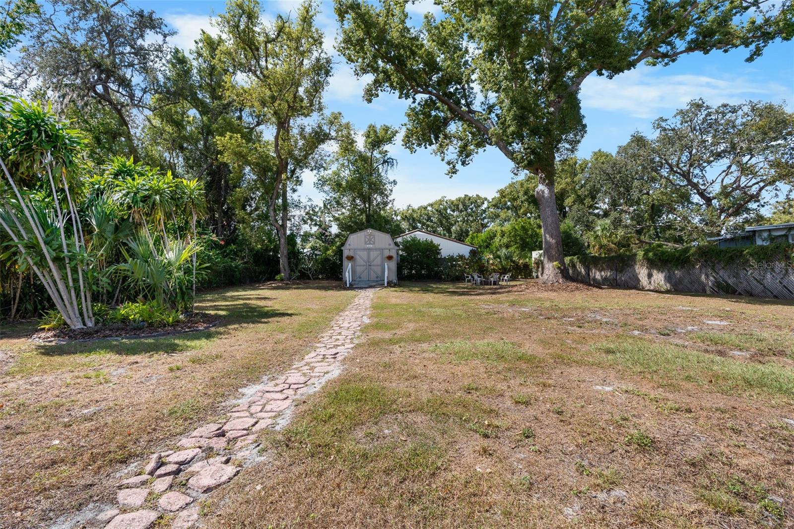 SILVER LAKE ESTATES - Residential