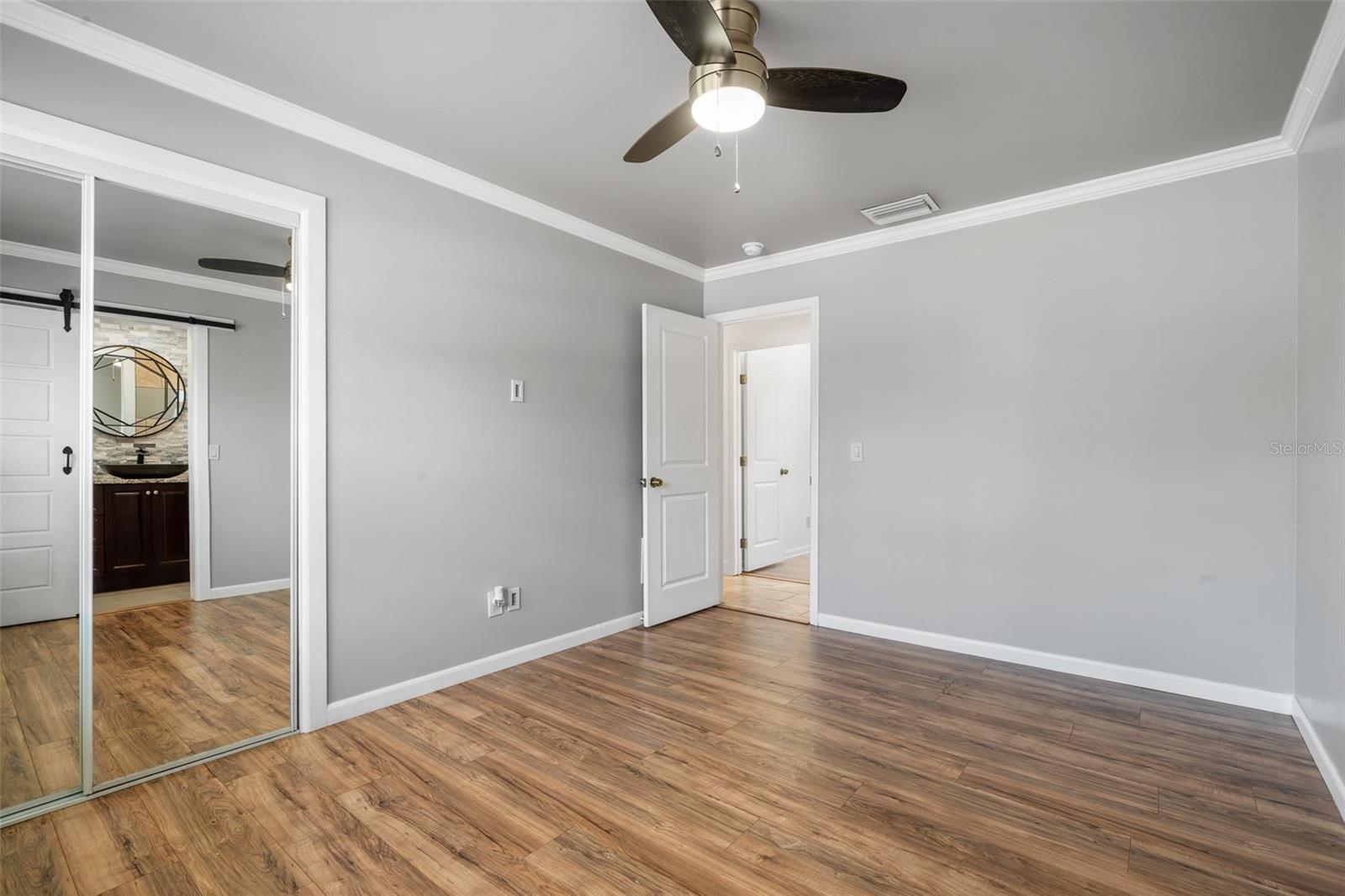 SILVER LAKE ESTATES - Residential