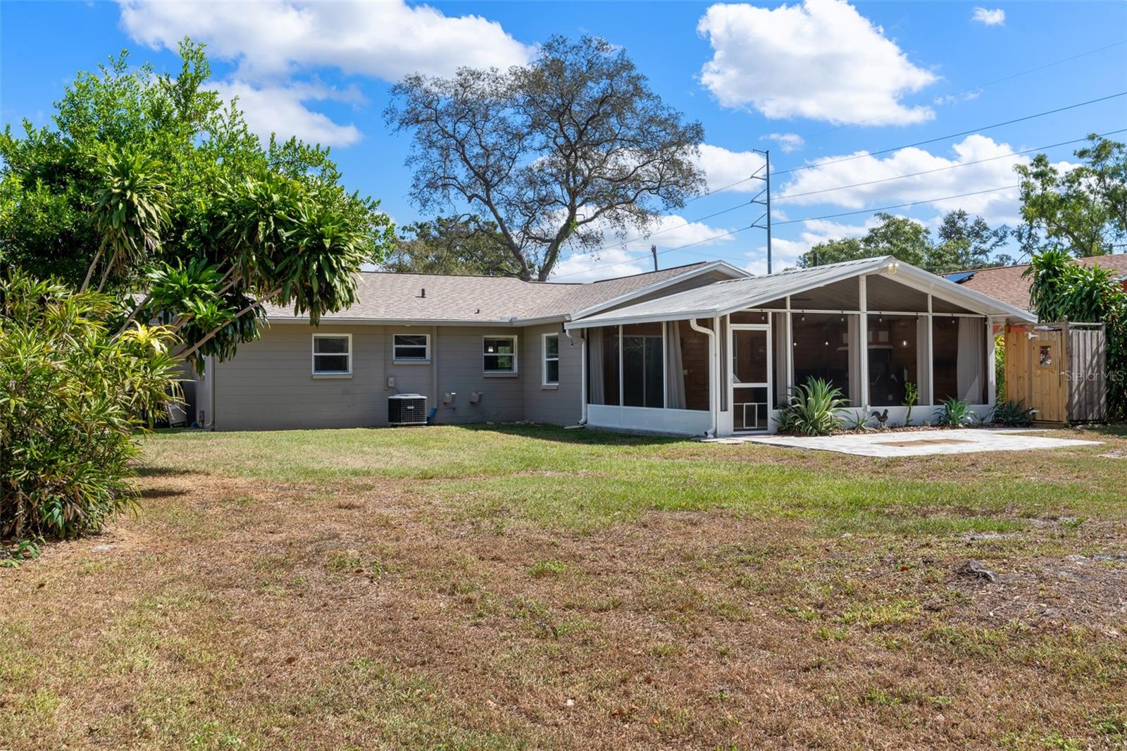 SILVER LAKE ESTATES - Residential