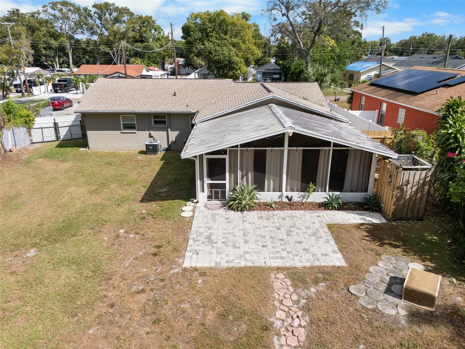 SILVER LAKE ESTATES - Residential