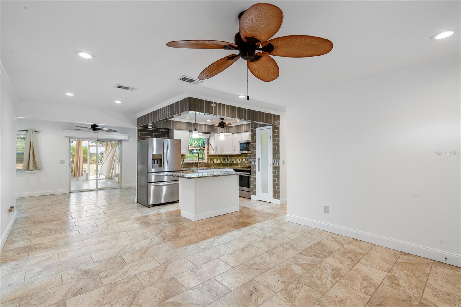 SILVER LAKE ESTATES - Residential