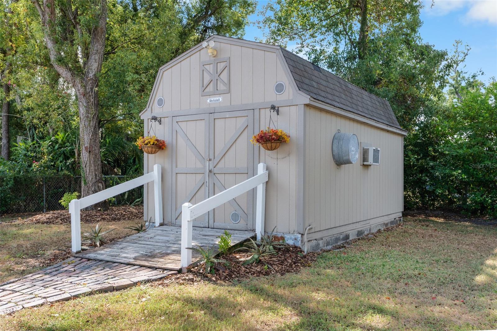 SILVER LAKE ESTATES - Residential