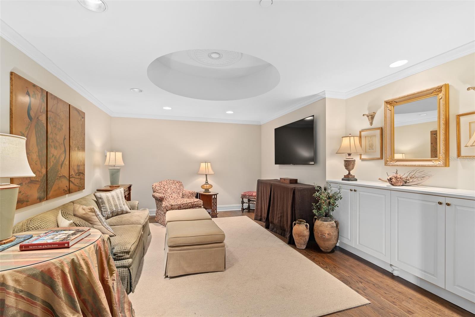 VERSAILLES WINTER PARK CONDO - Residential