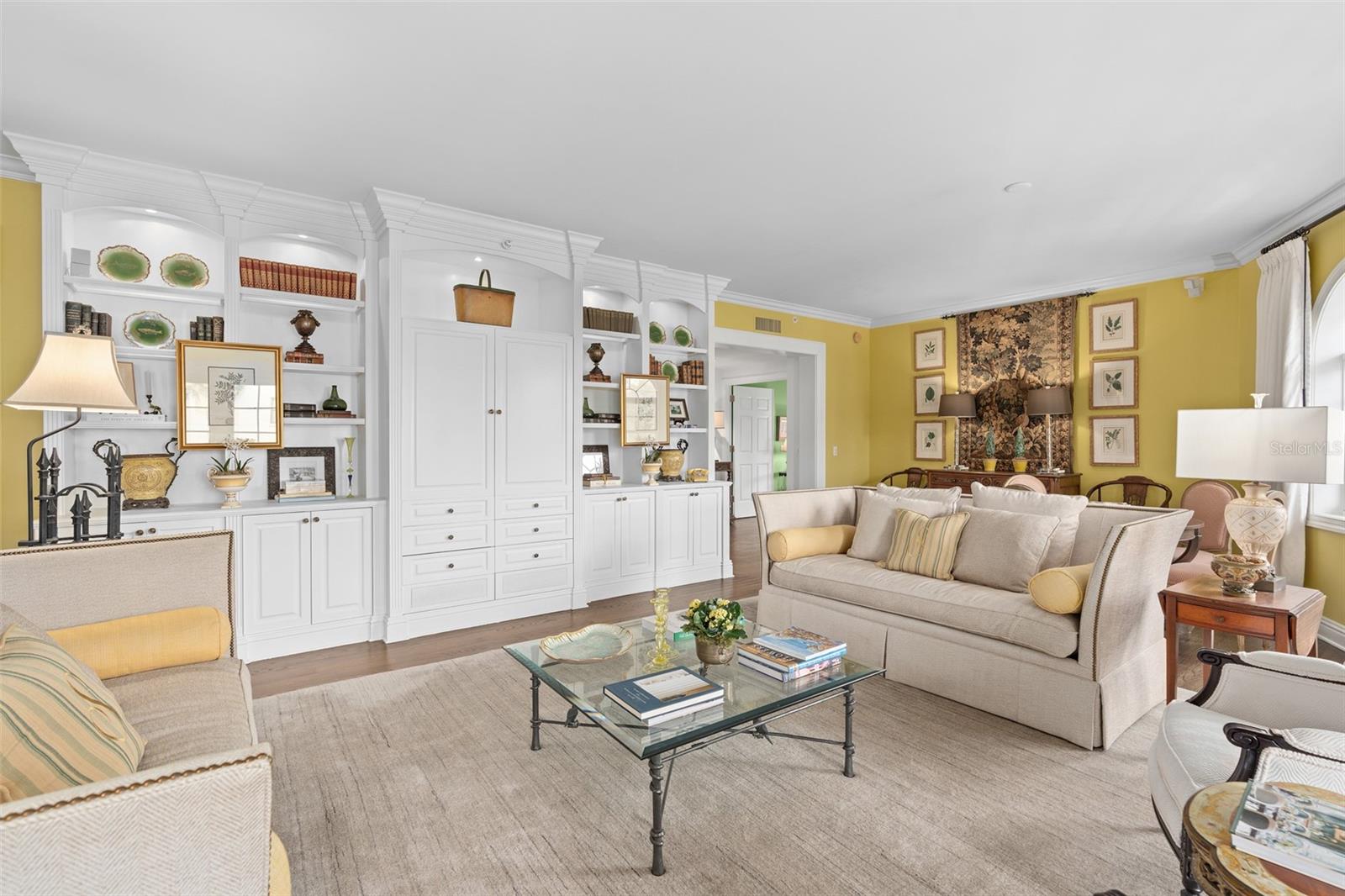 VERSAILLES WINTER PARK CONDO - Residential