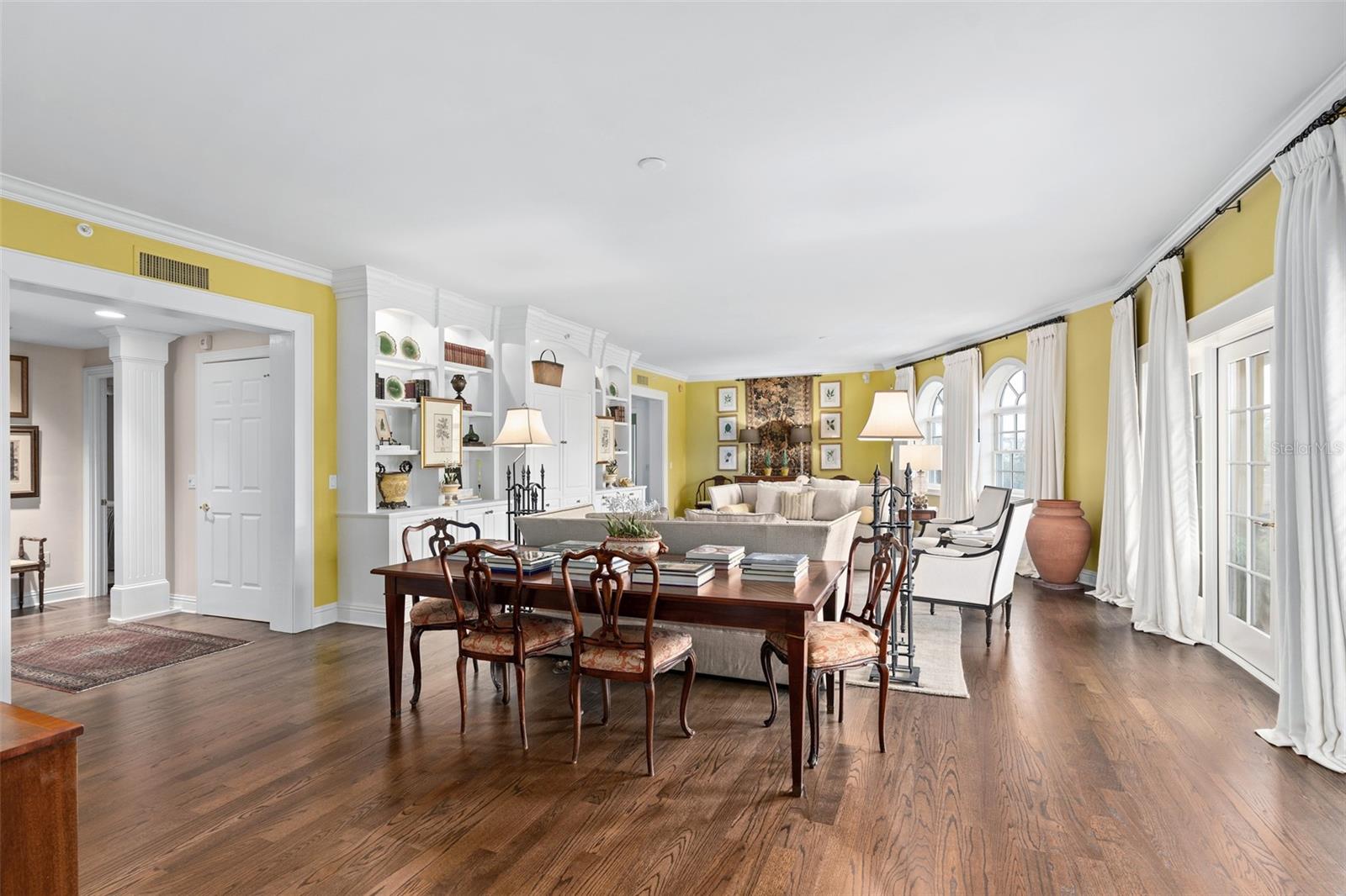 VERSAILLES WINTER PARK CONDO - Residential