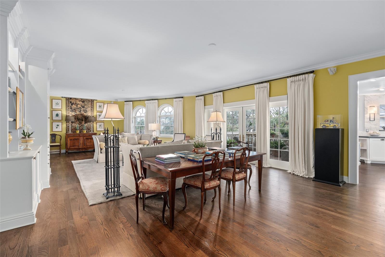 VERSAILLES WINTER PARK CONDO - Residential