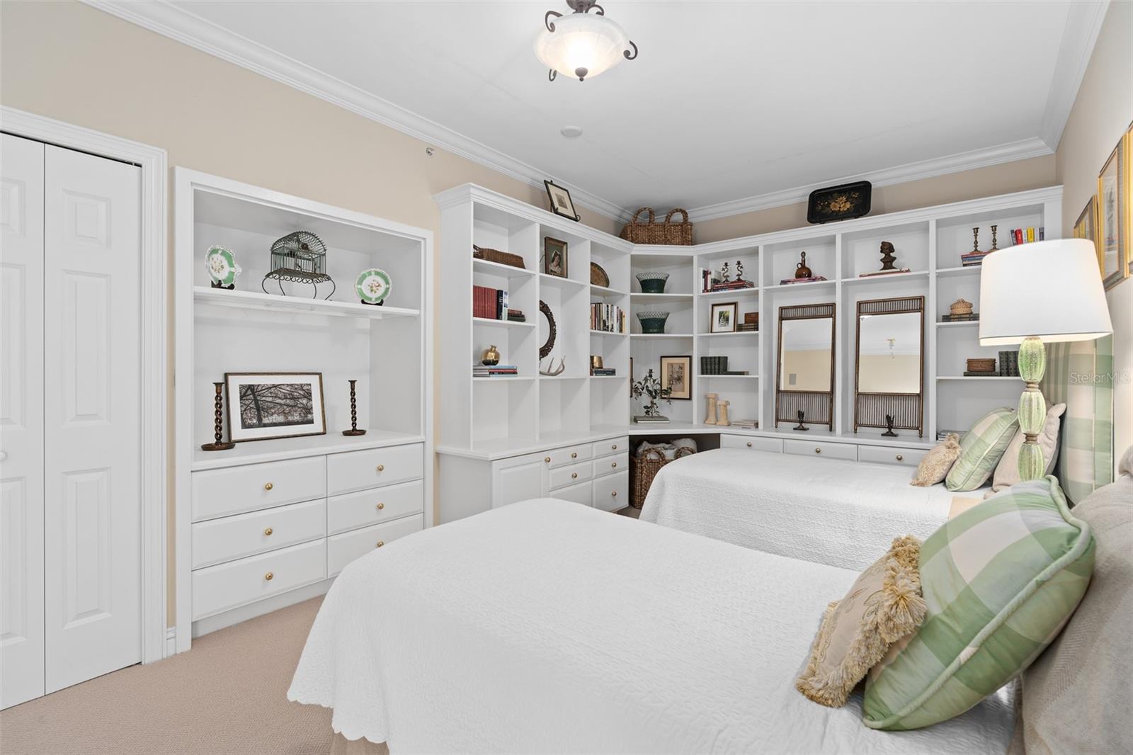 VERSAILLES WINTER PARK CONDO - Residential