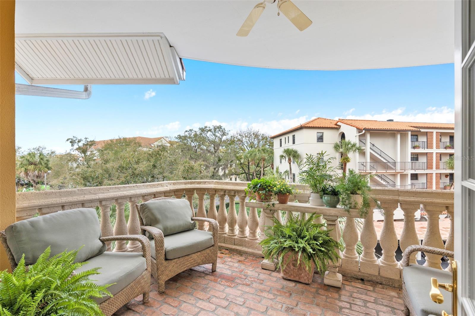 VERSAILLES WINTER PARK CONDO - Residential
