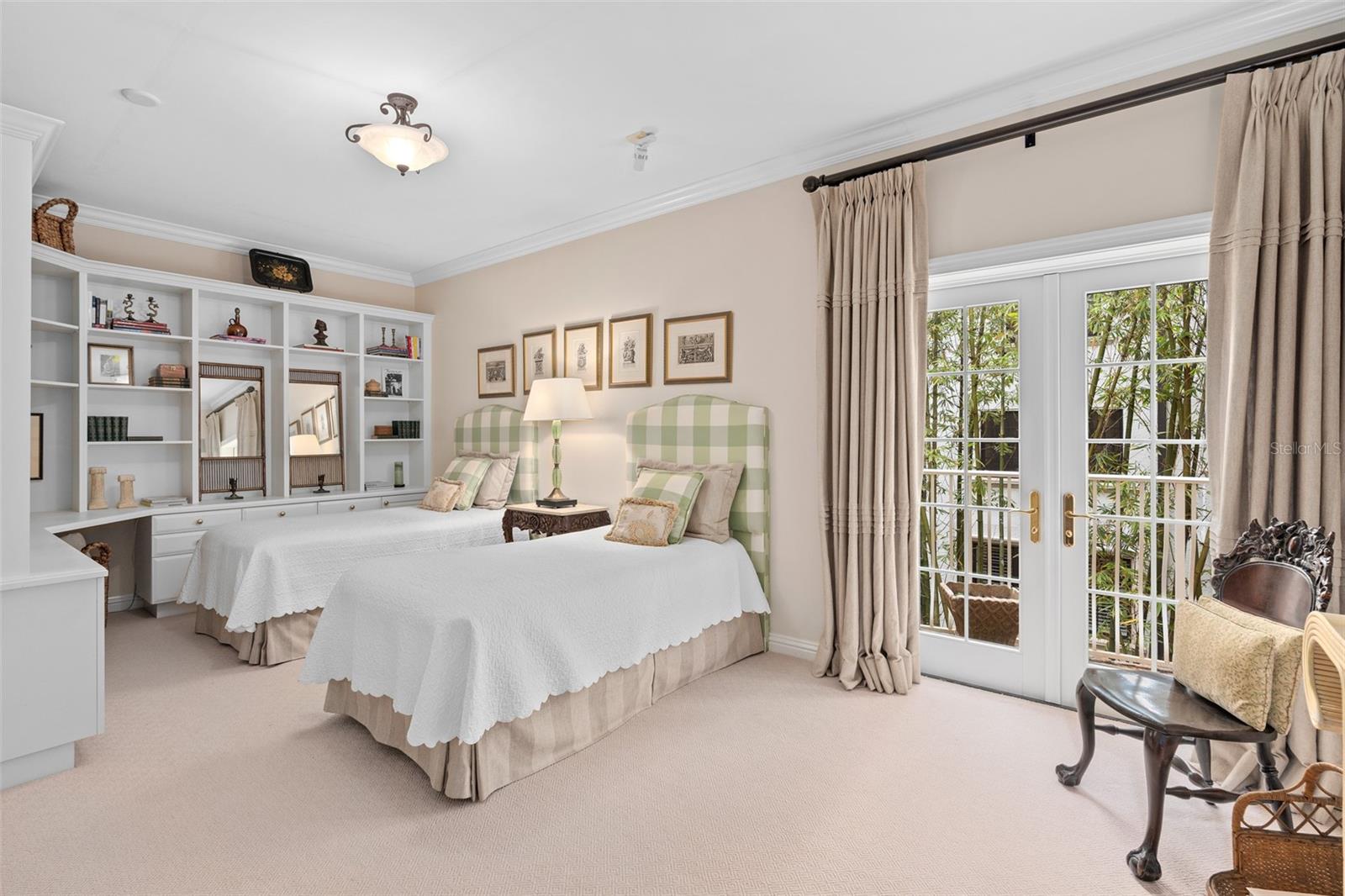 VERSAILLES WINTER PARK CONDO - Residential