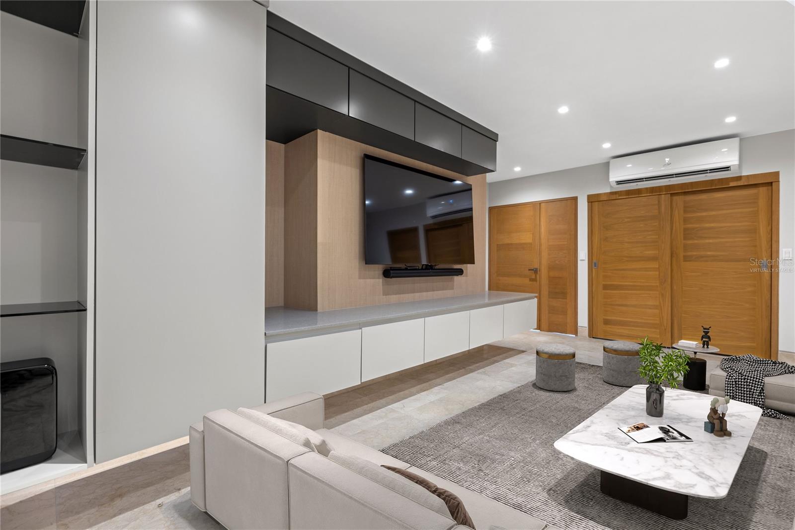 PLAZA DE DIEGO - Residential