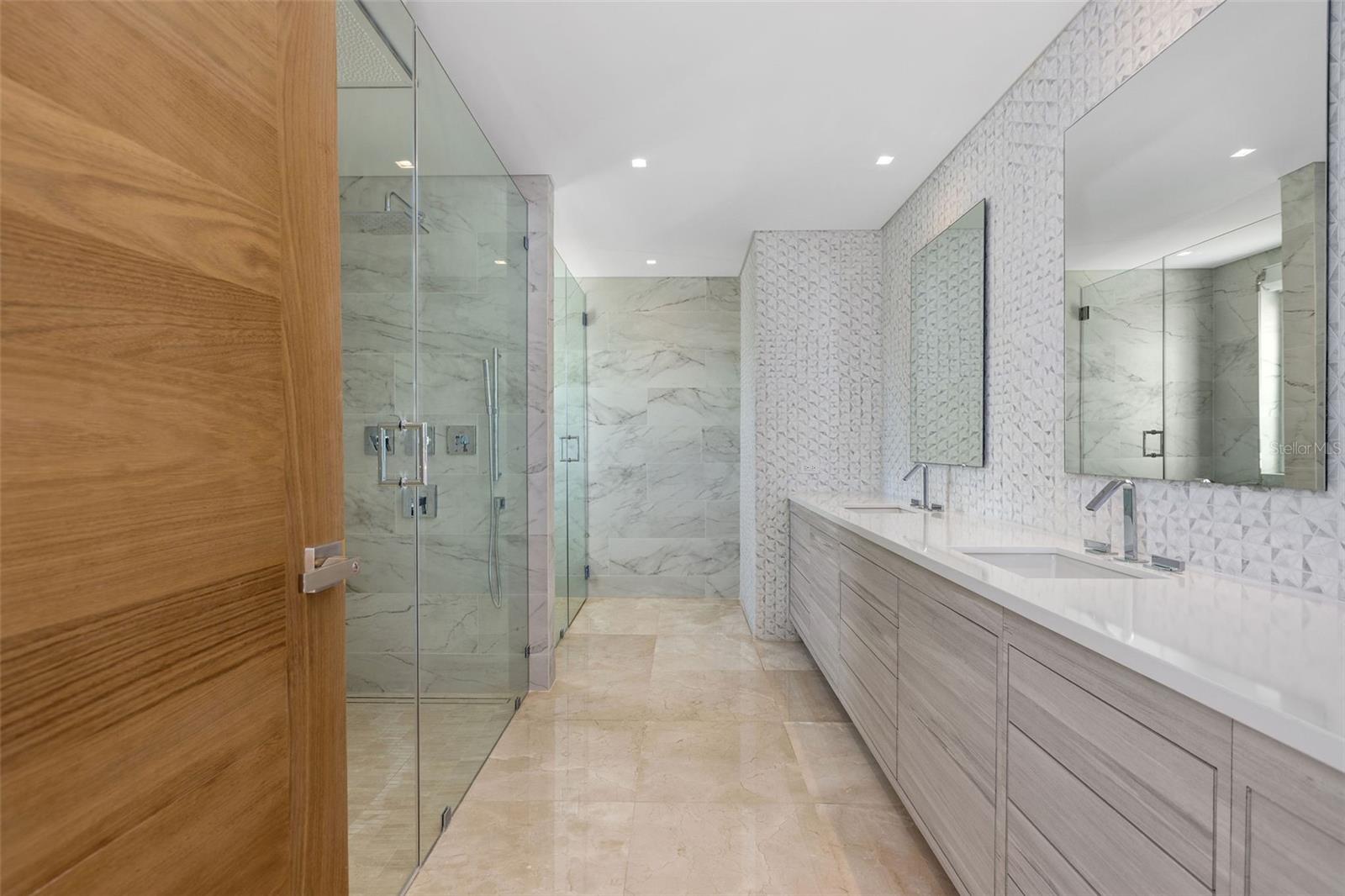 PLAZA DE DIEGO - Residential