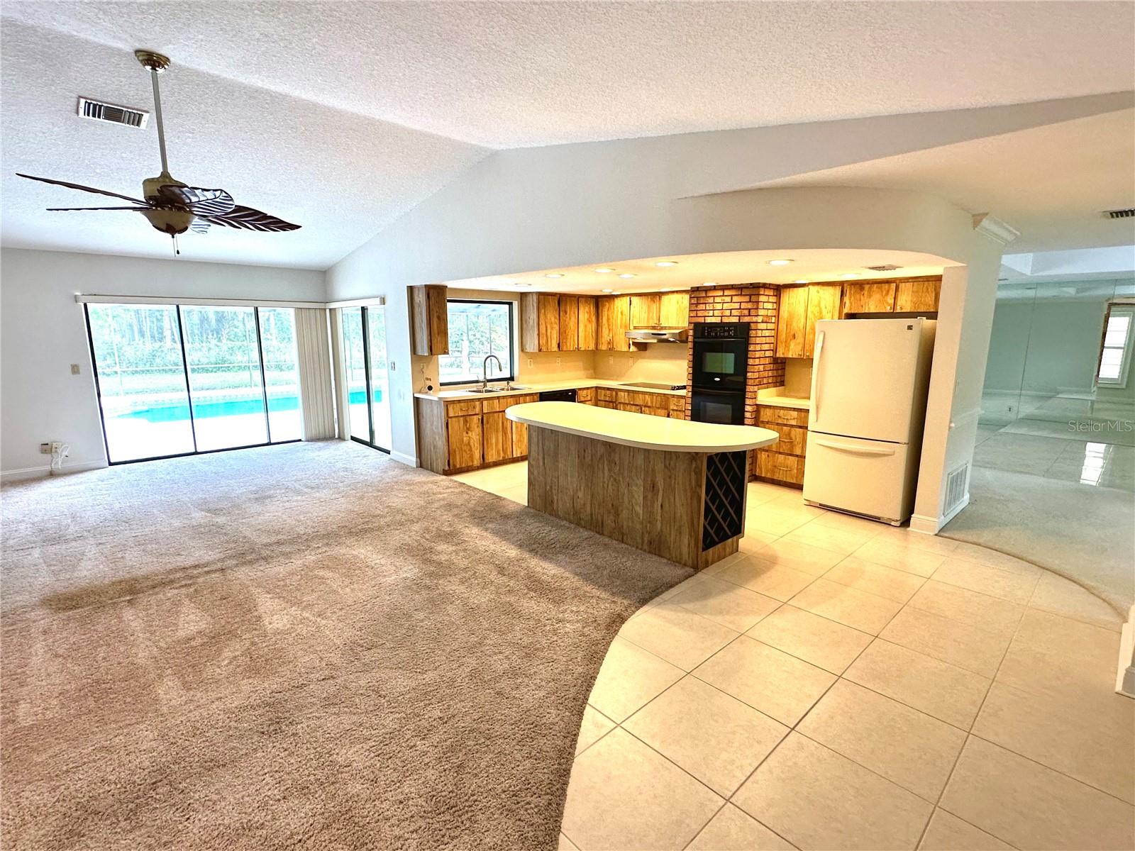 10206 LAKEVIEW DRIVE