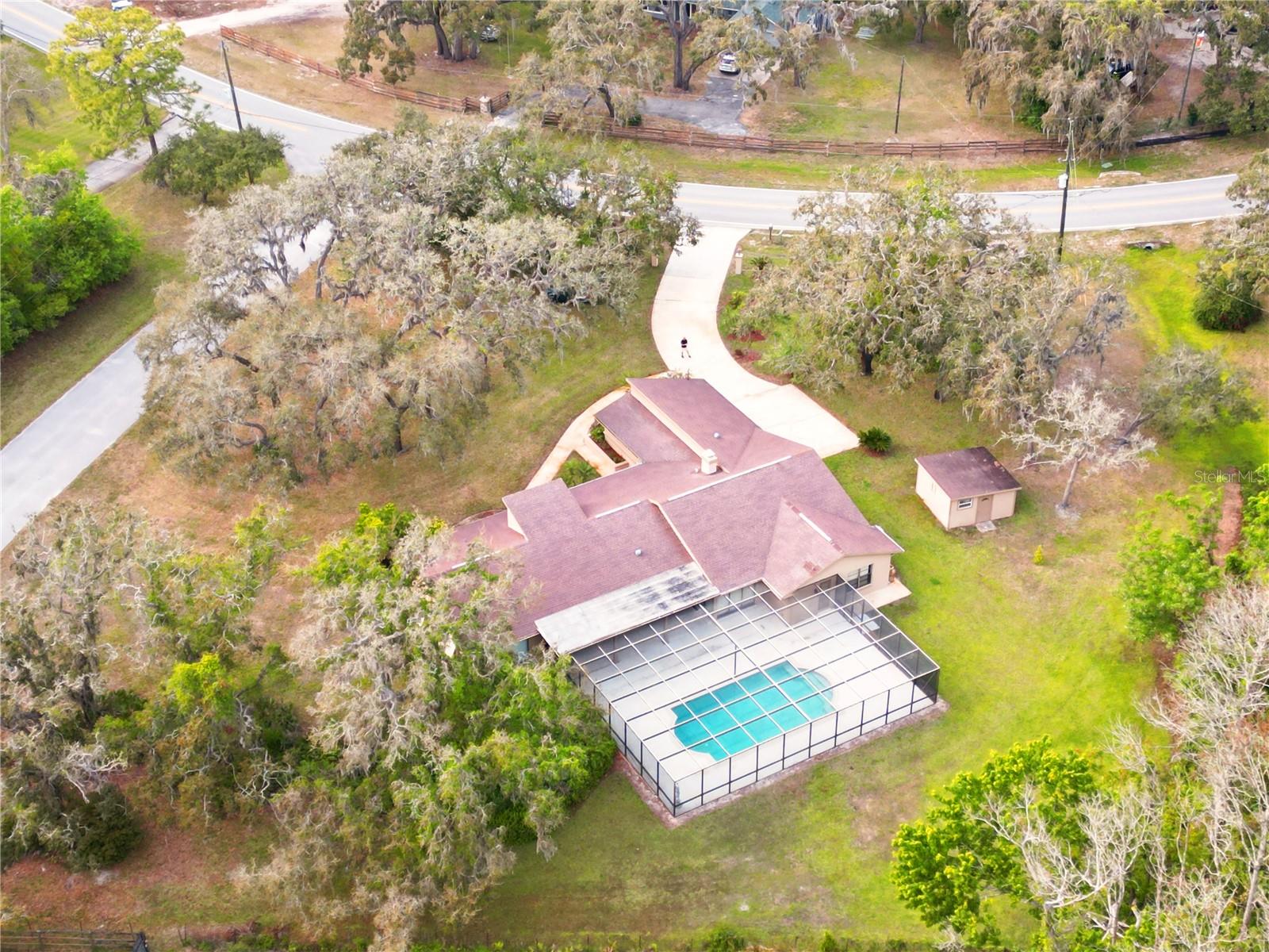 10206 LAKEVIEW DRIVE