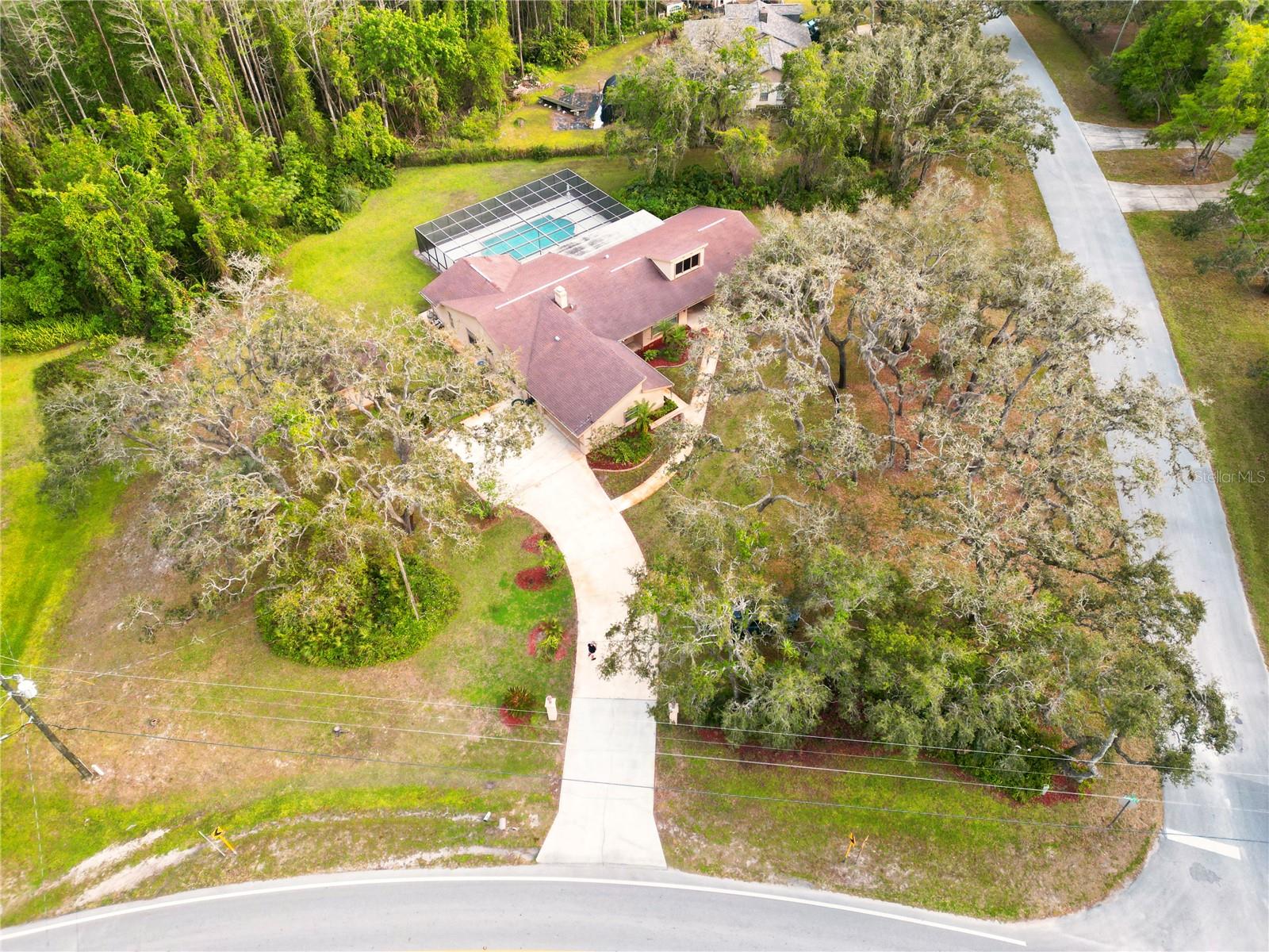 10206 LAKEVIEW DRIVE