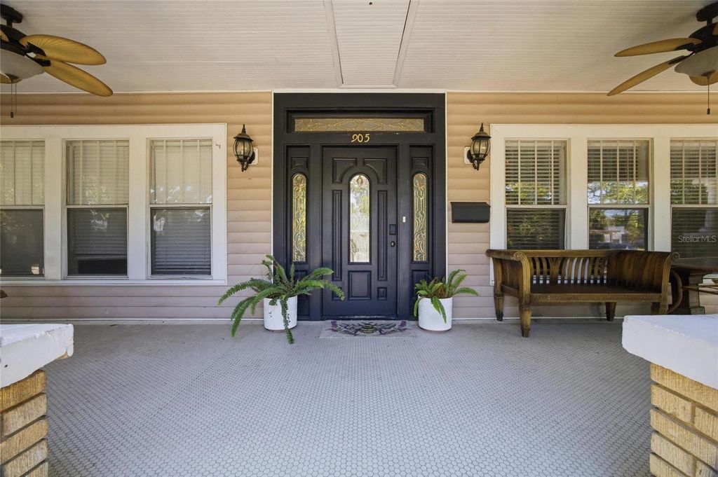 Photo of 905 E 22nd Avenue, Tampa, FL 33605 (MLS # TB8510684)