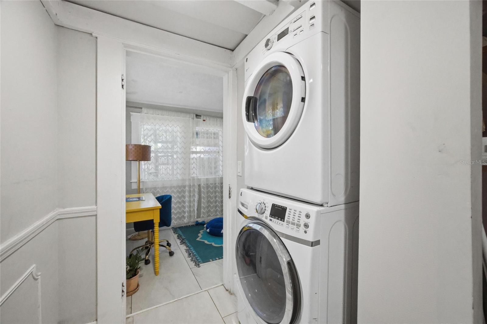 CARLTON PLACE - Residential