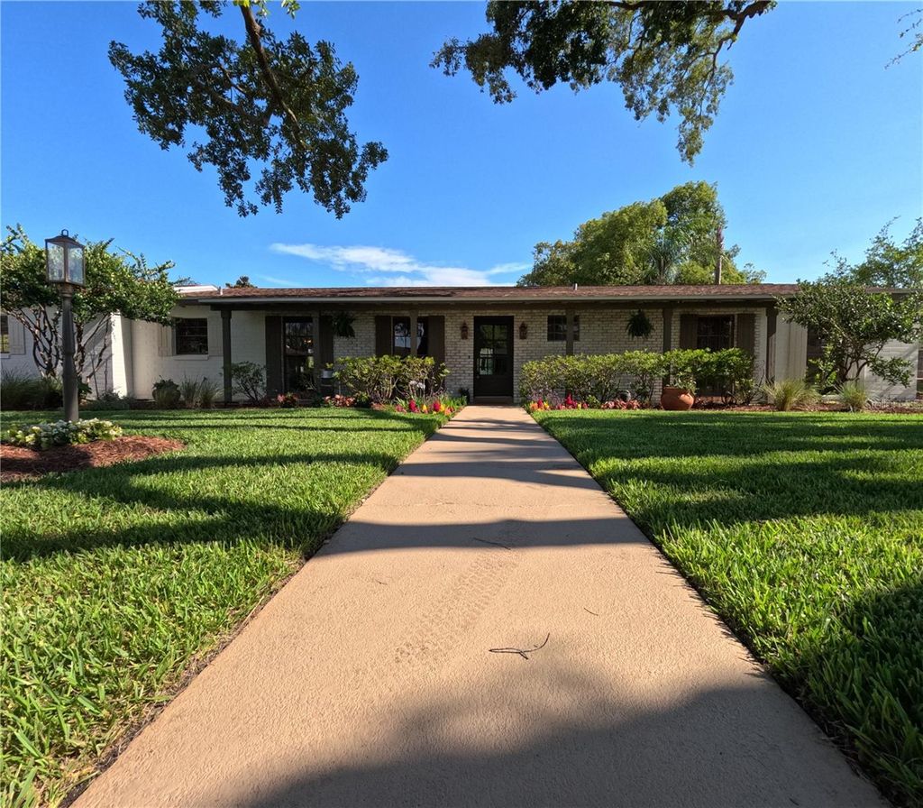 Photo of 802 Underoak Drive, Altamonte Springs, FL 32701 (MLS # O6410378)