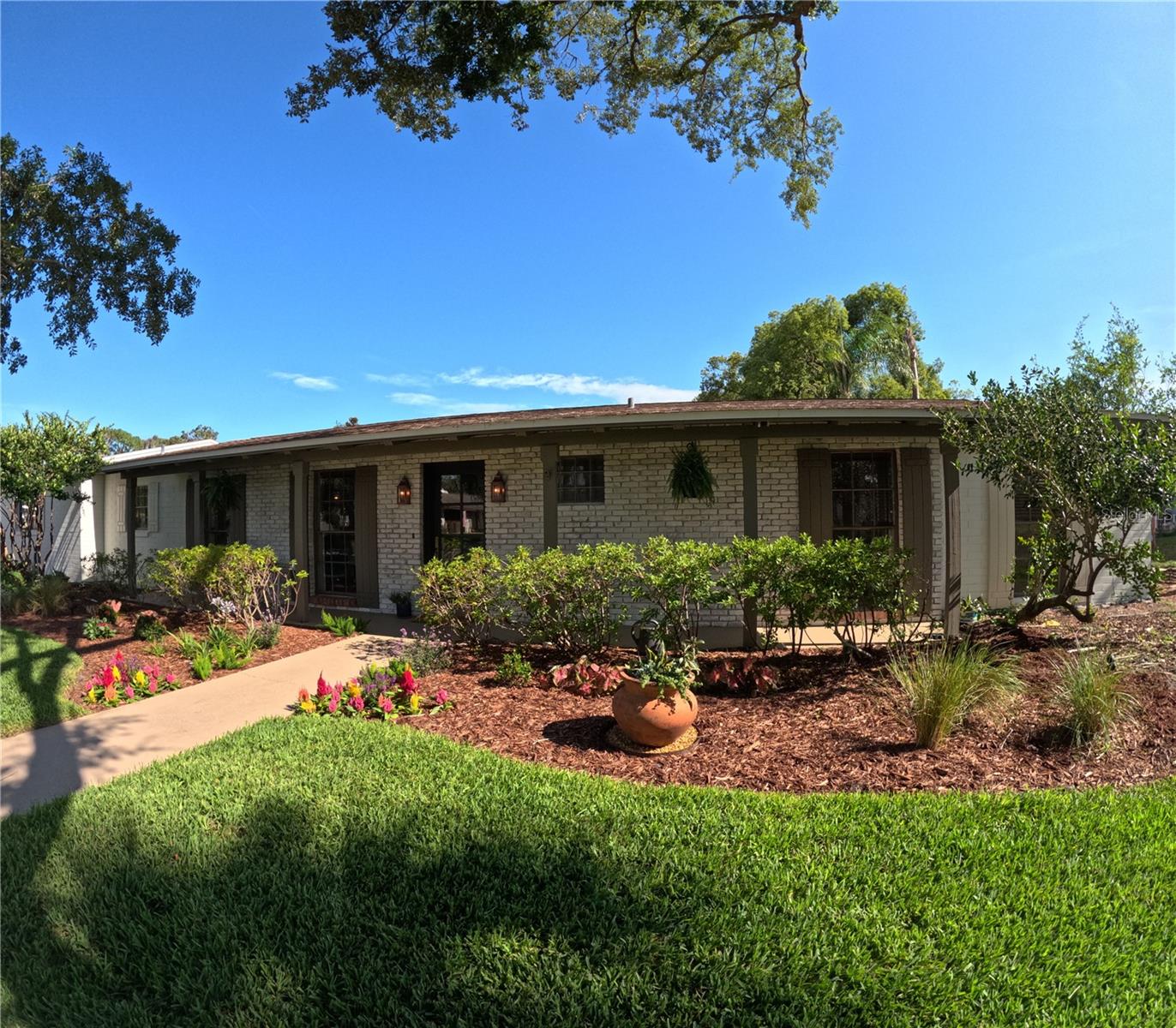 802 UNDEROAK DRIVE