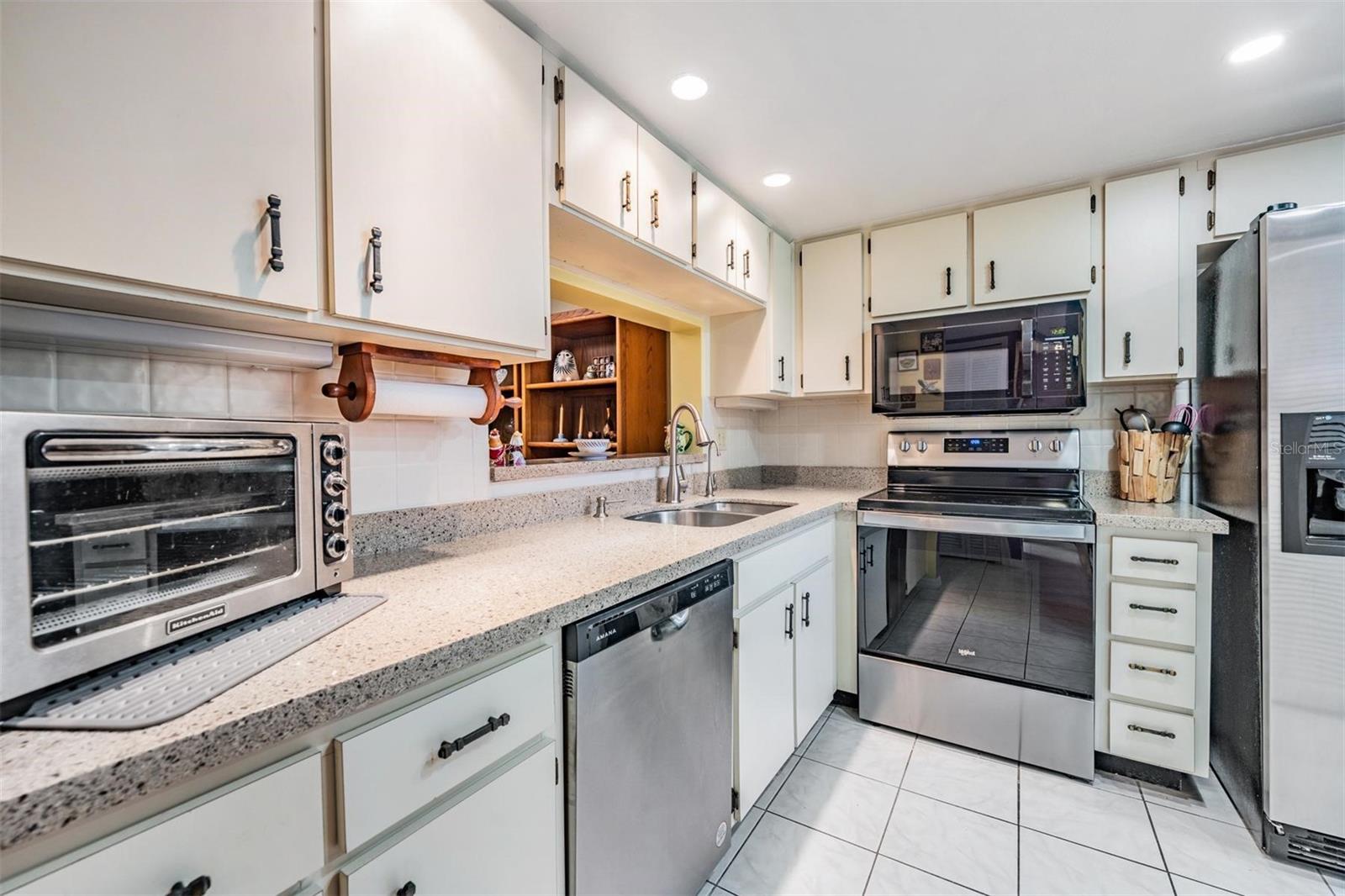 2020 LAKEVIEW DRIVE 102
