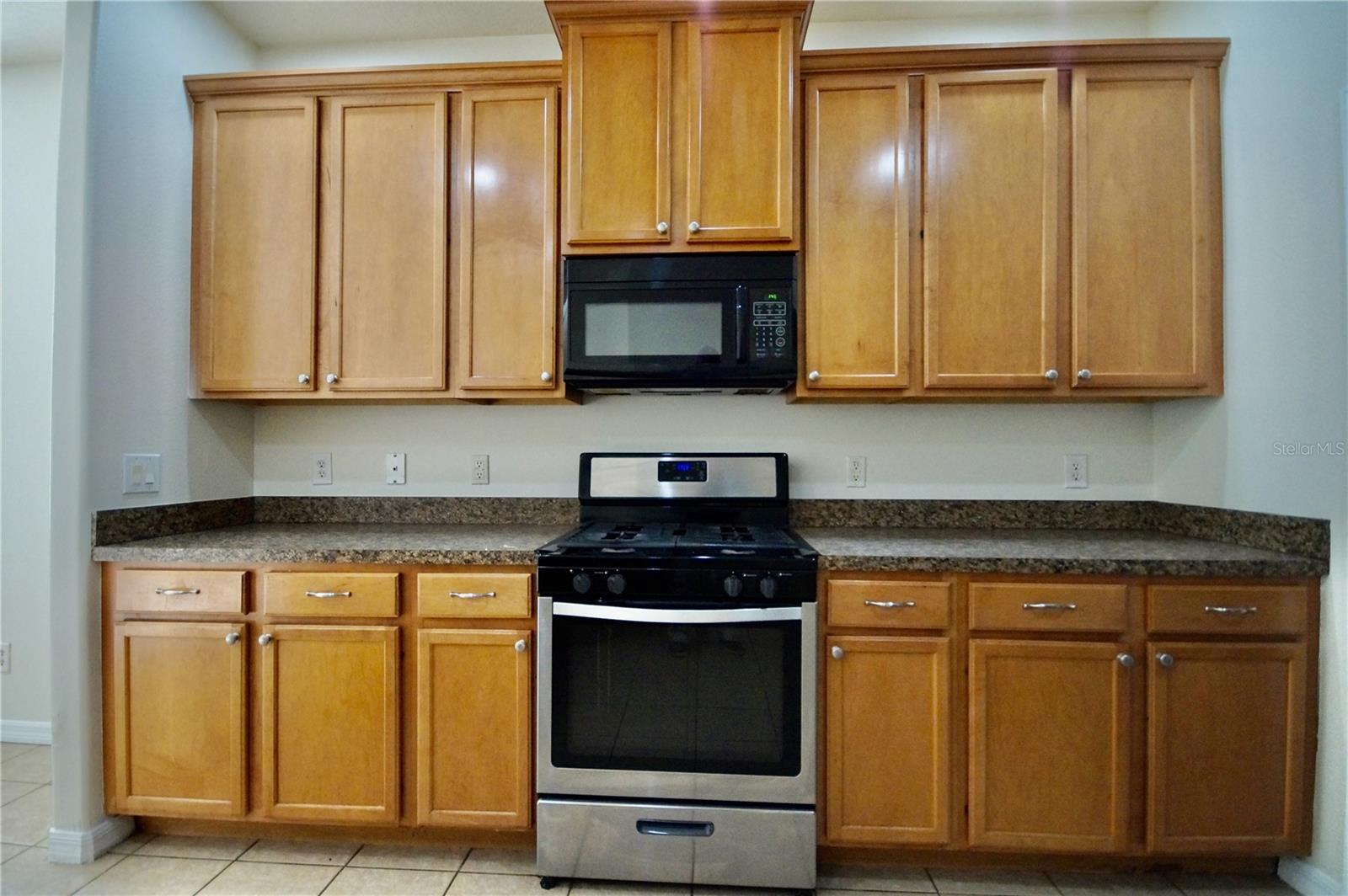 NEWBURY PARK - Residential Lease