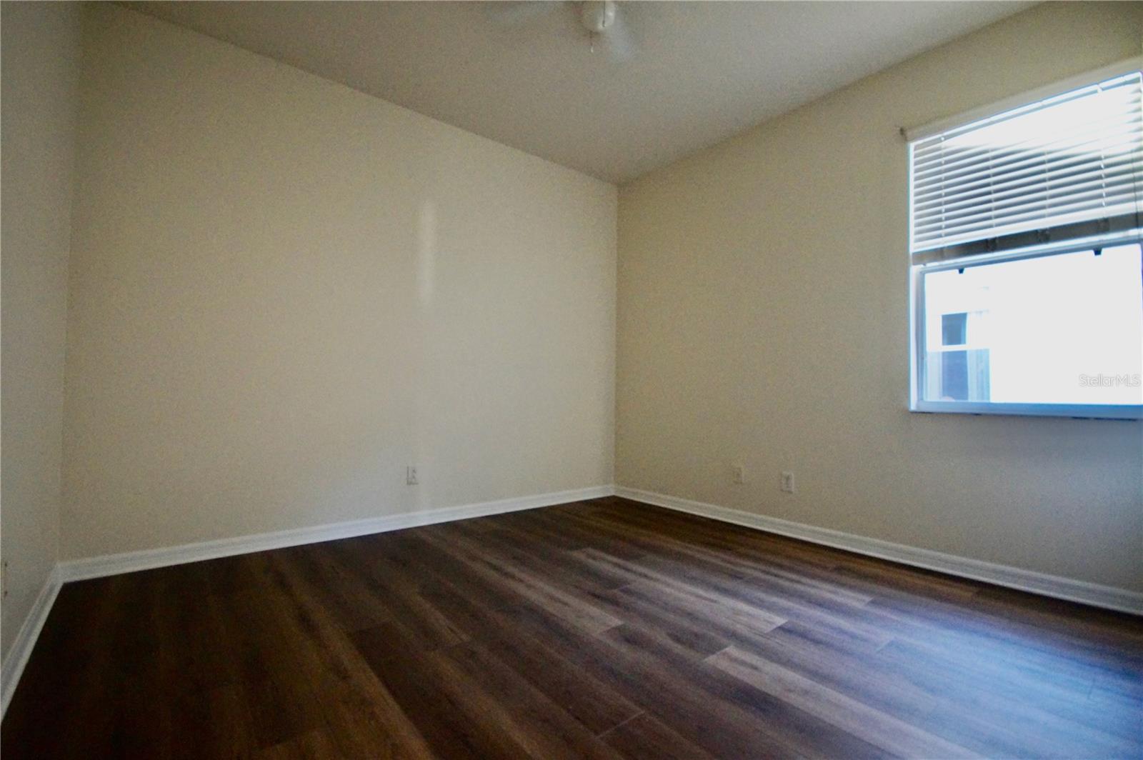 NEWBURY PARK - Residential Lease