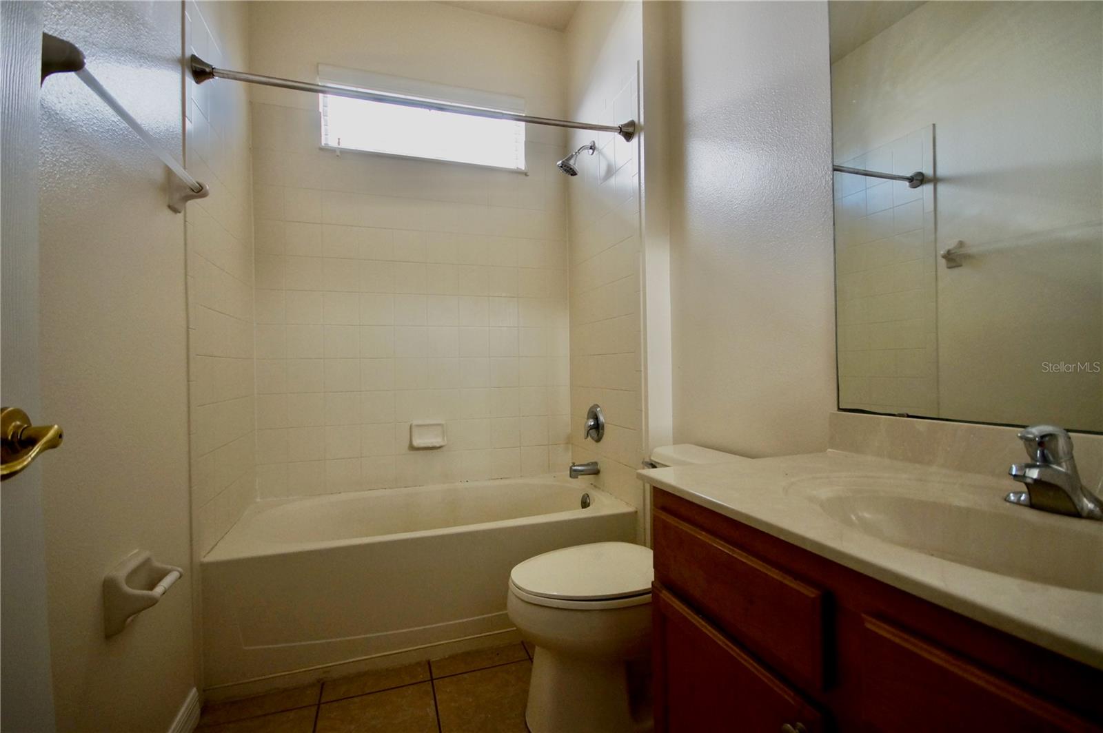 NEWBURY PARK - Residential Lease