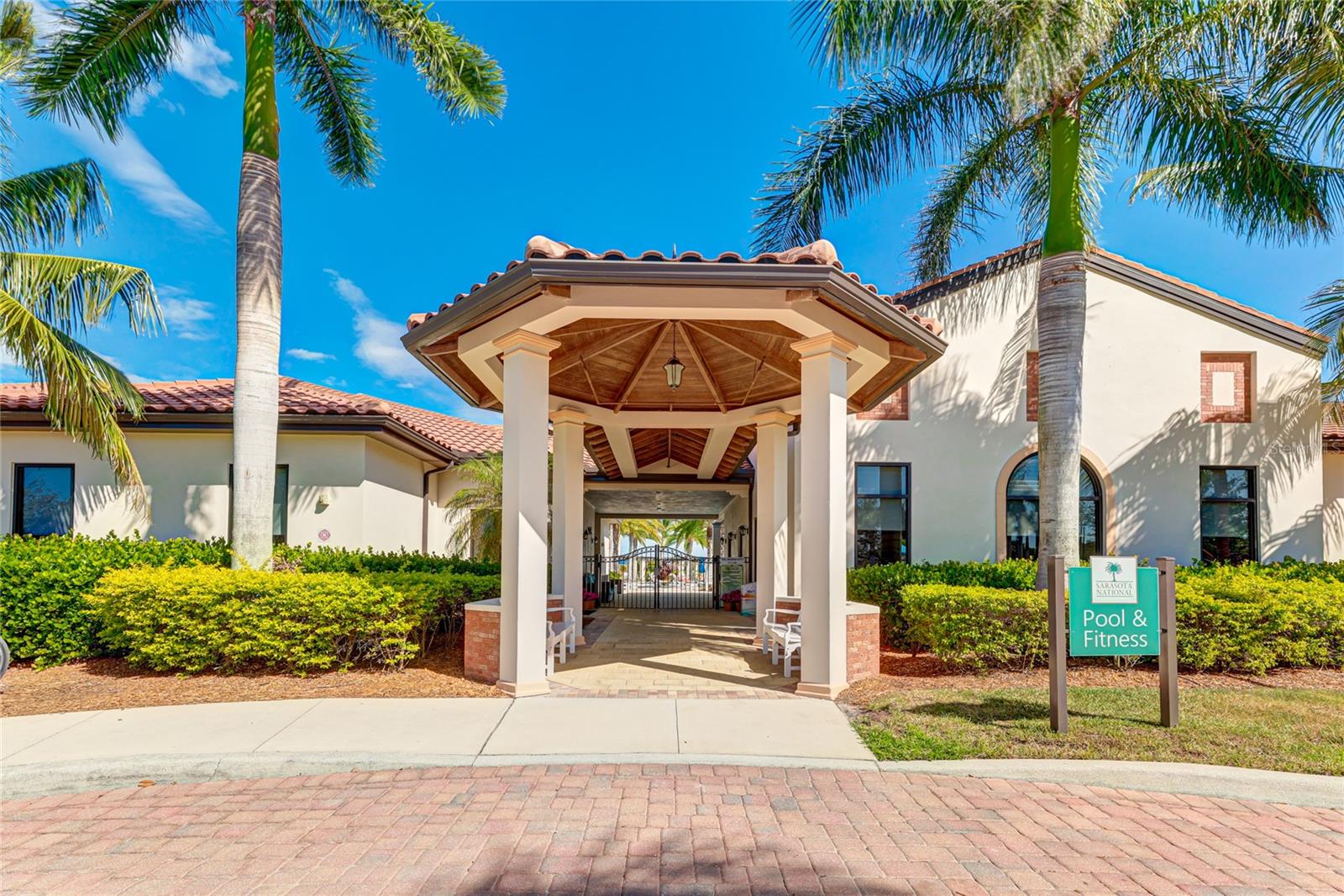 SARASOTA NATIONAL - Residential