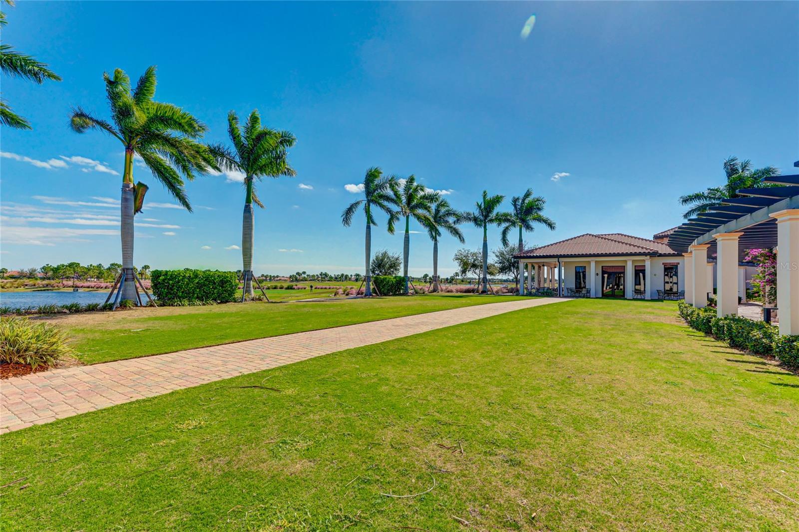 SARASOTA NATIONAL - Residential