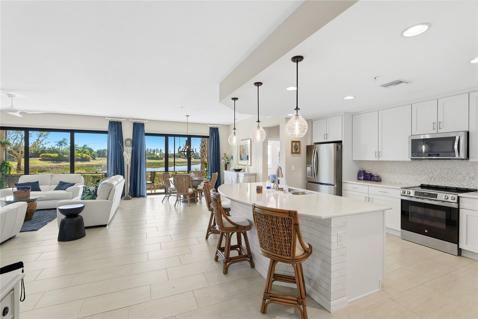 SARASOTA NATIONAL - Residential