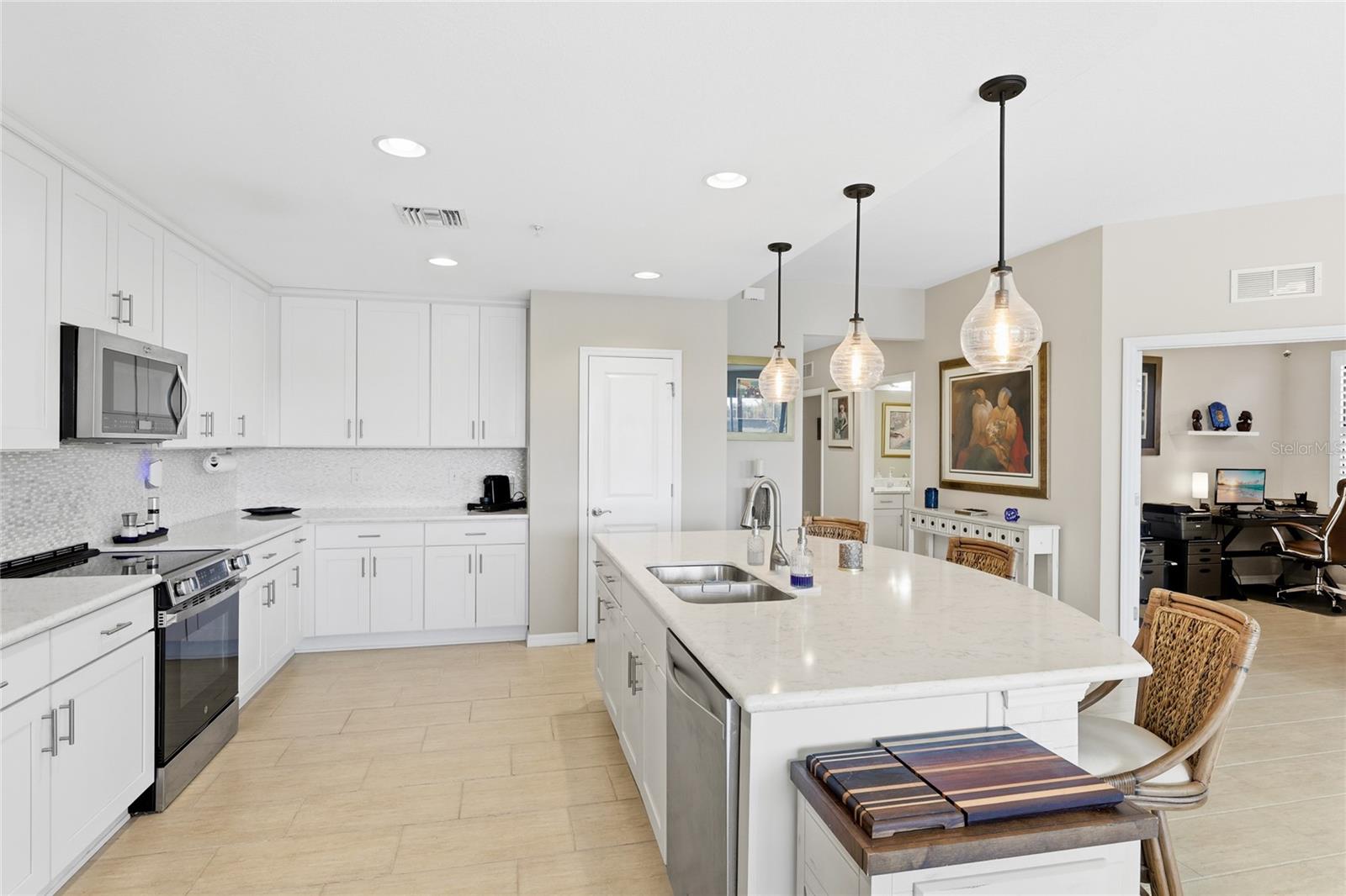 SARASOTA NATIONAL - Residential