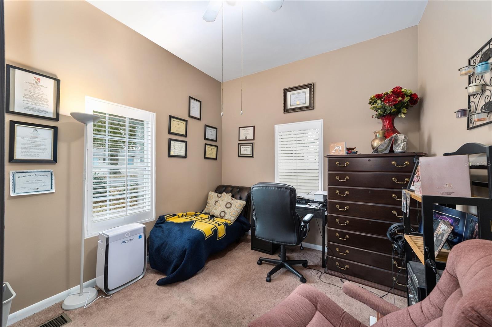 LADY LAKE - Residential