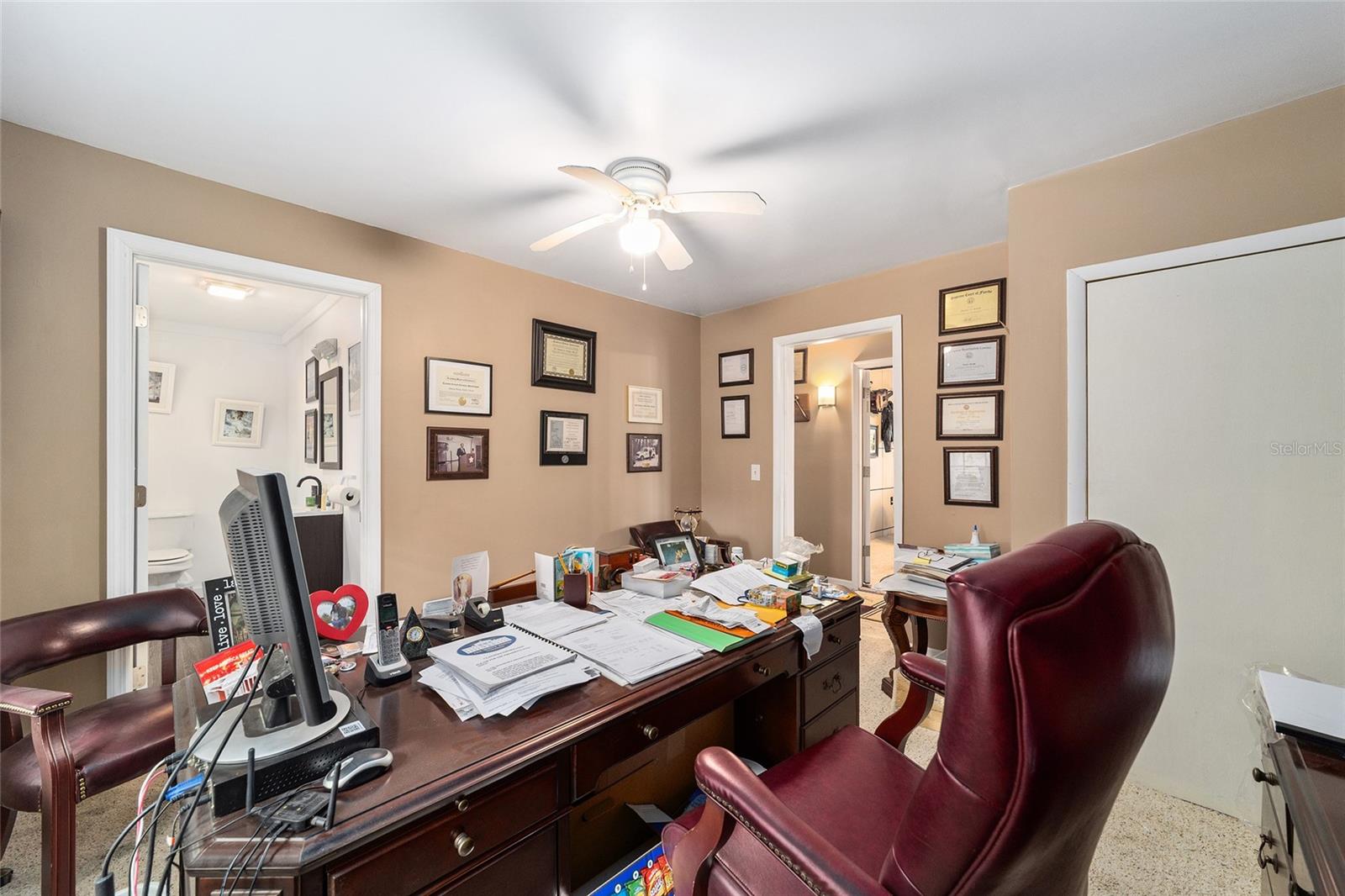 LADY LAKE - Residential