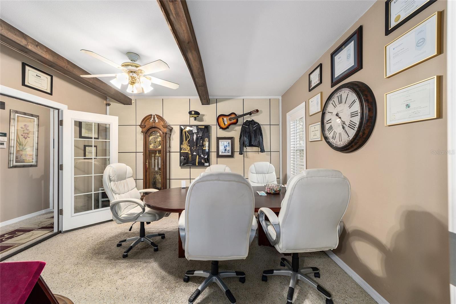 LADY LAKE - Residential