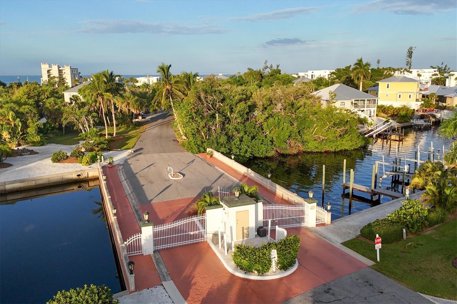 LEMON BAY ESTATES - Land