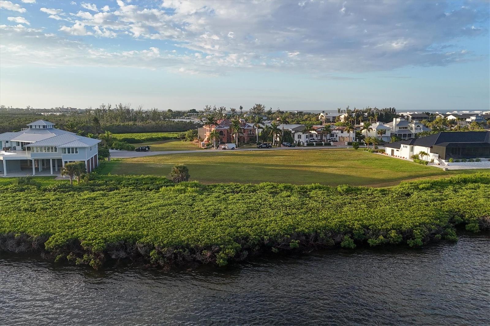 LEMON BAY ESTATES - Land