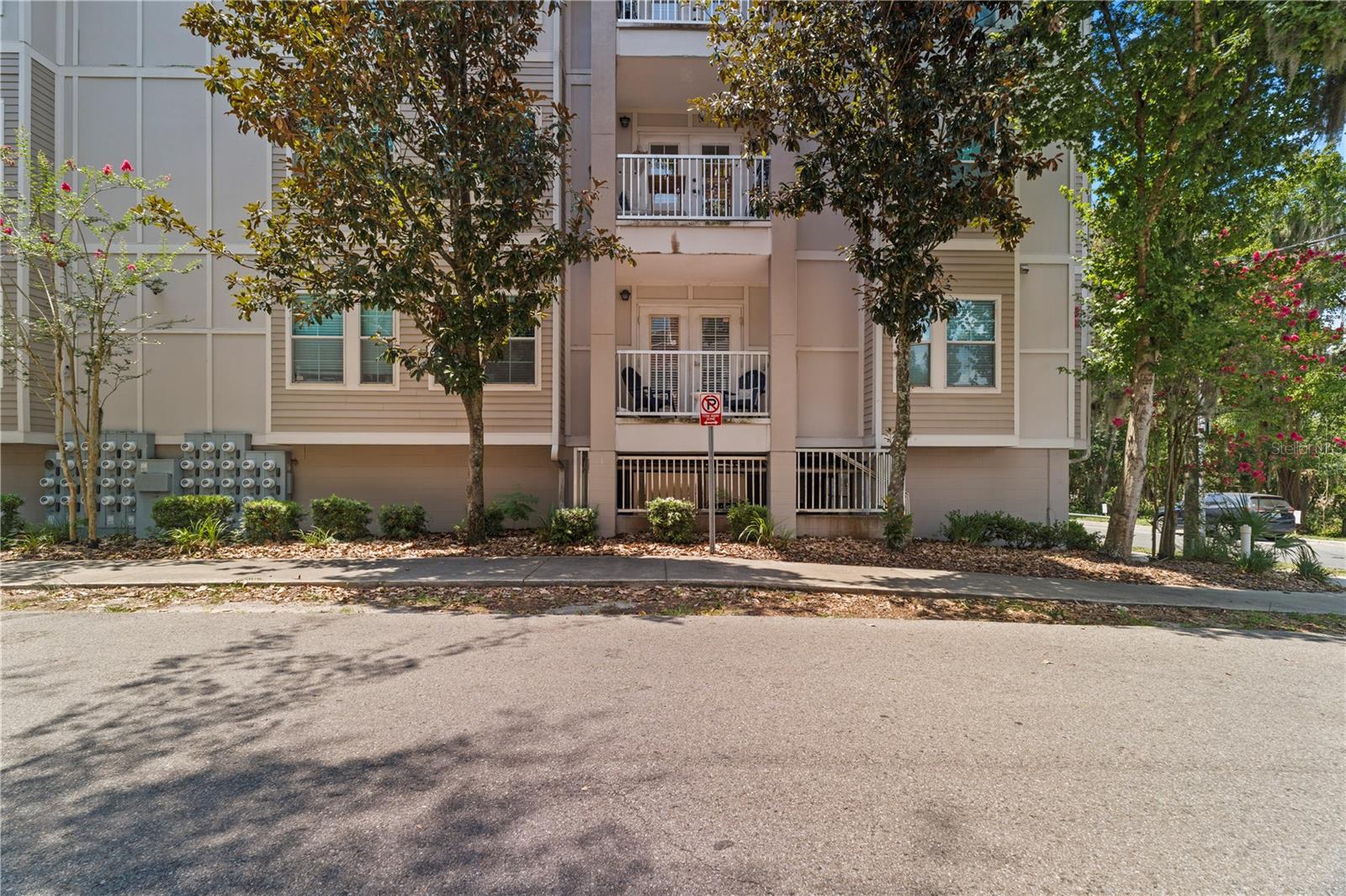 835 SW 9TH STREET 101