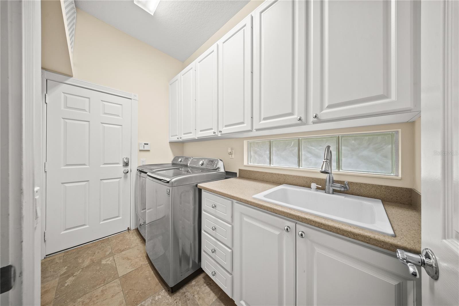 TRADITION 30 - Residential Lease