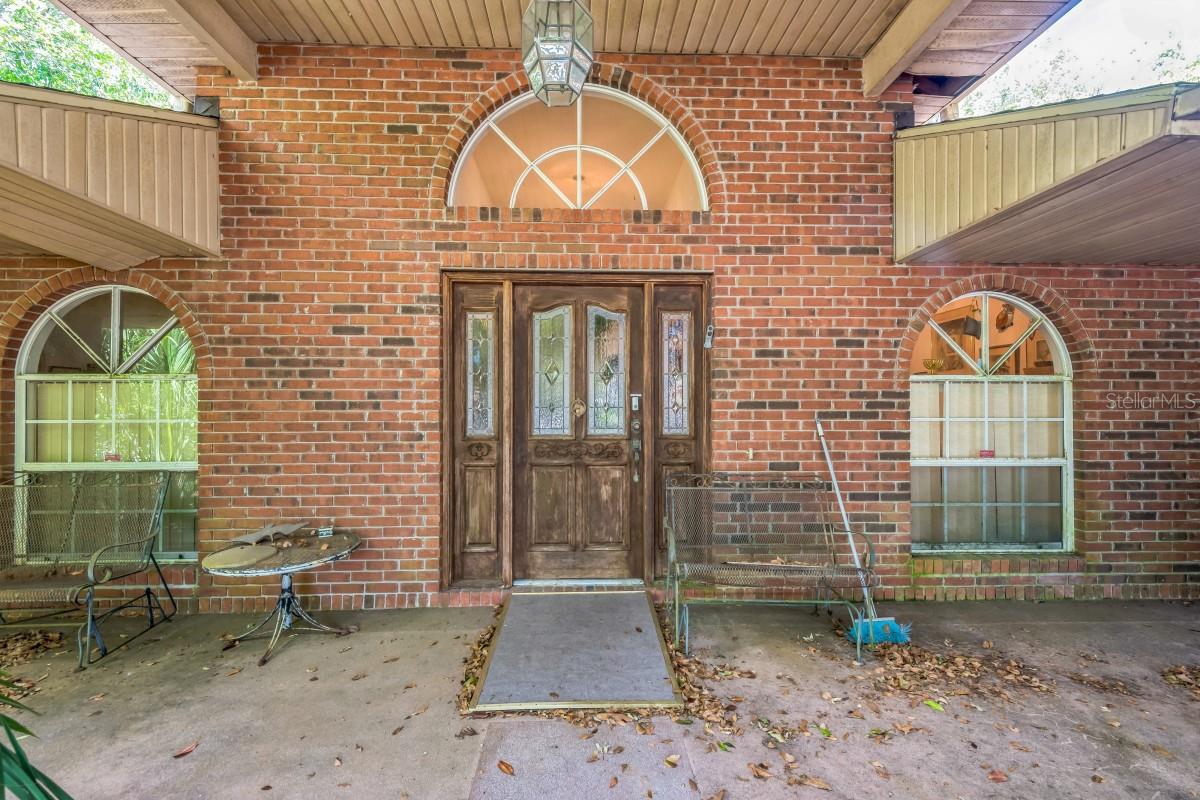 418 W HOLLY DRIVE