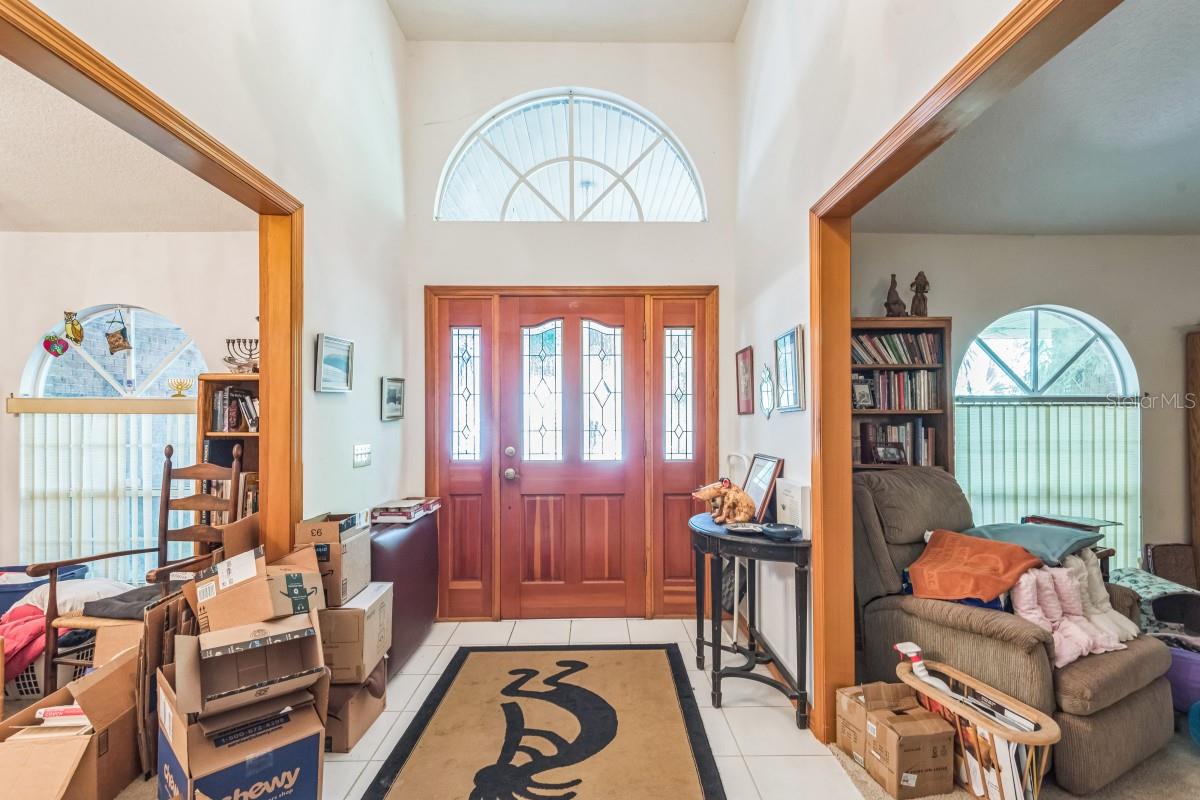 418 W HOLLY DRIVE