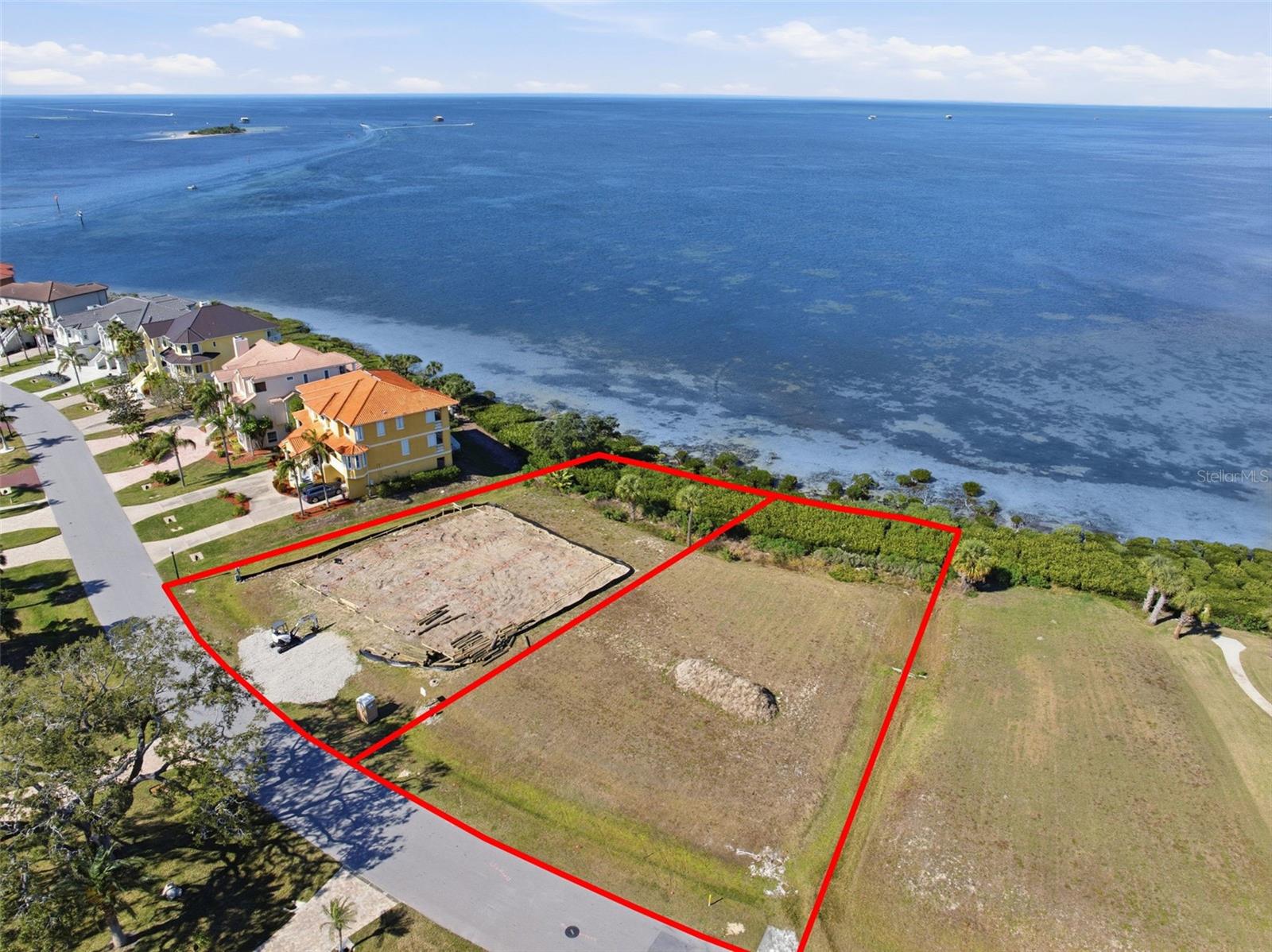 HARBORPOINTE - Residential