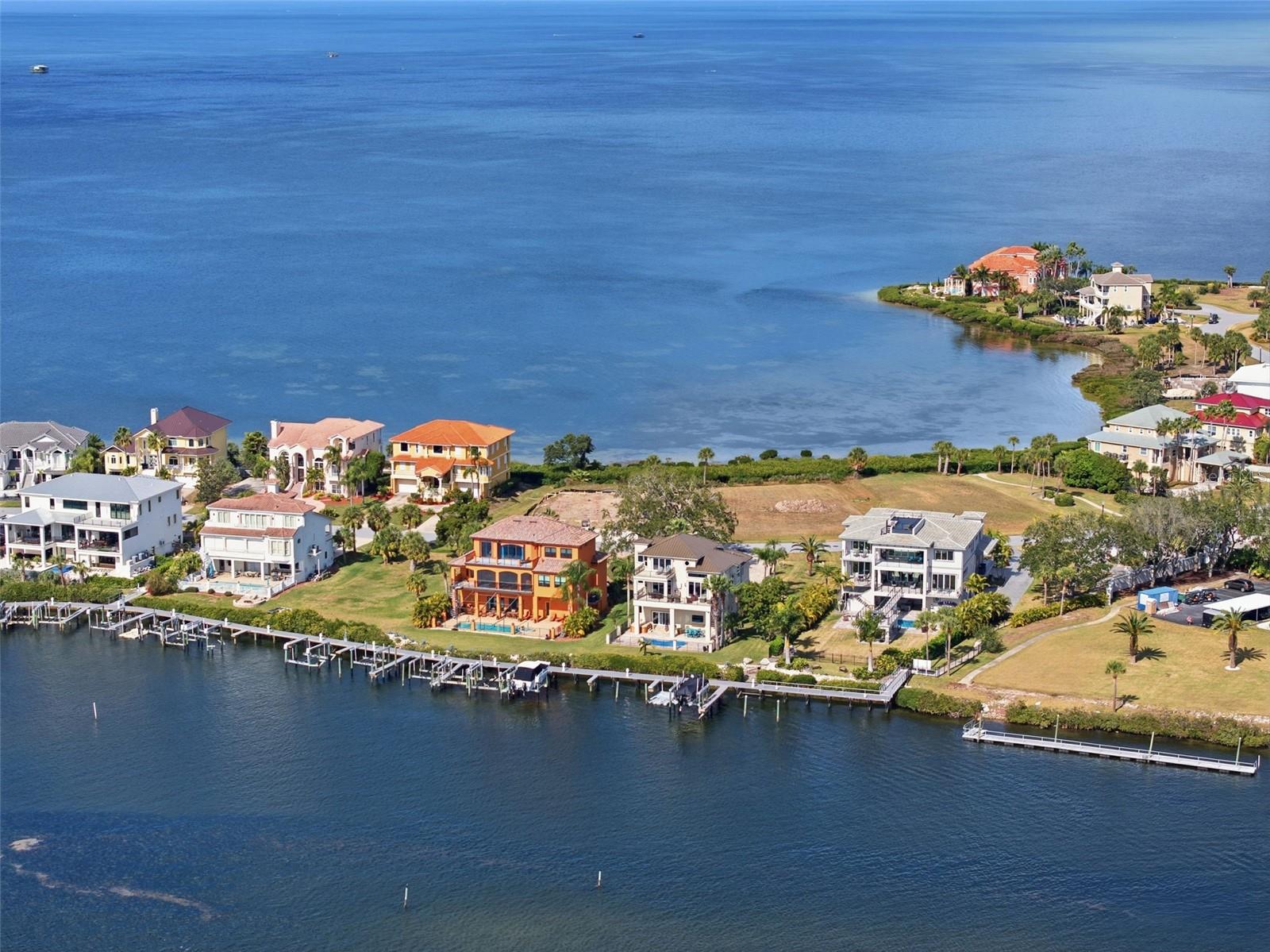 HARBORPOINTE - Residential